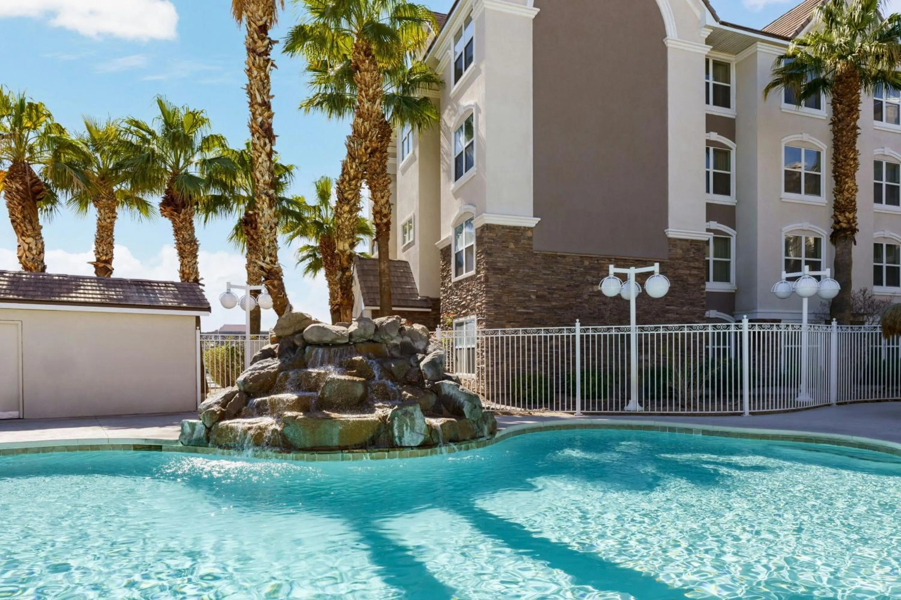 Swimming pool in Residence Inn By Marriott Las Vegas Stadium Area