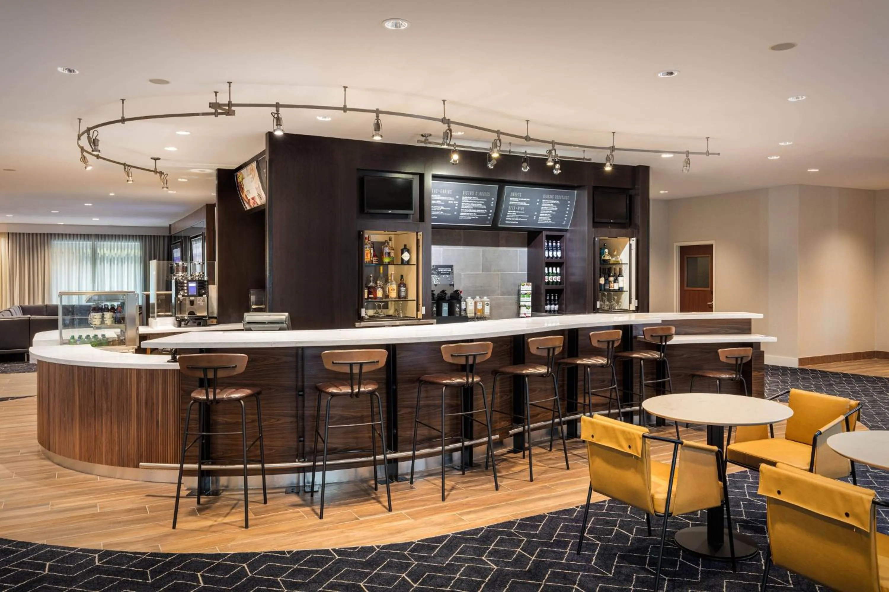 Restaurant/places to eat in Courtyard by Marriott Anaheim Resort/Convention Center