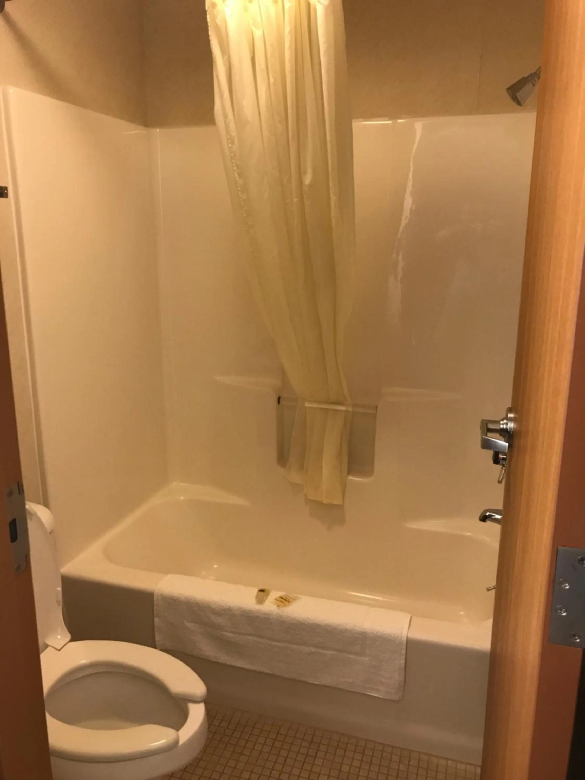 Econo Lodge Inn & Suites Oconto