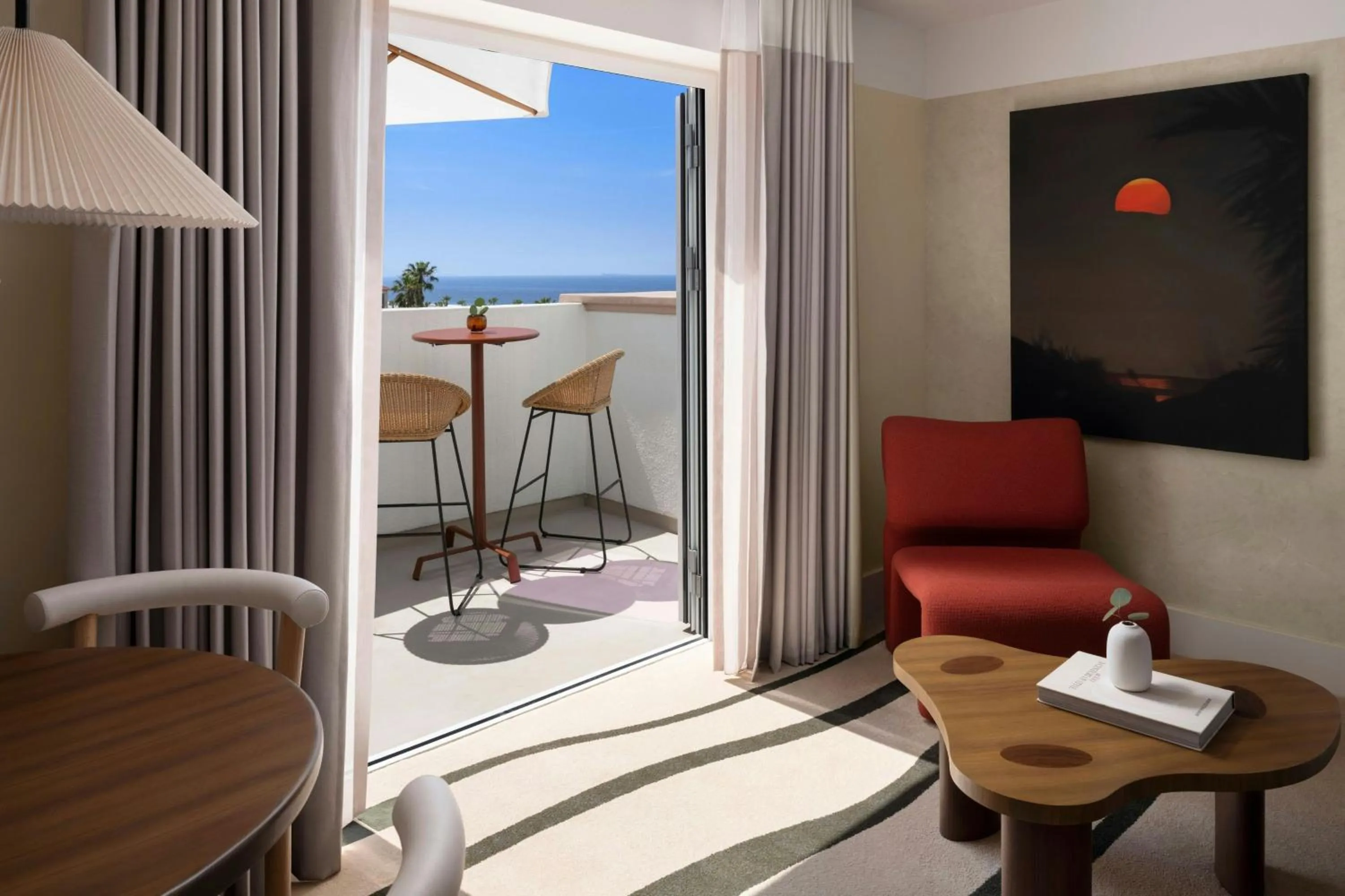 Photo of the whole room in Sandbourne Santa Monica, Autograph Collection