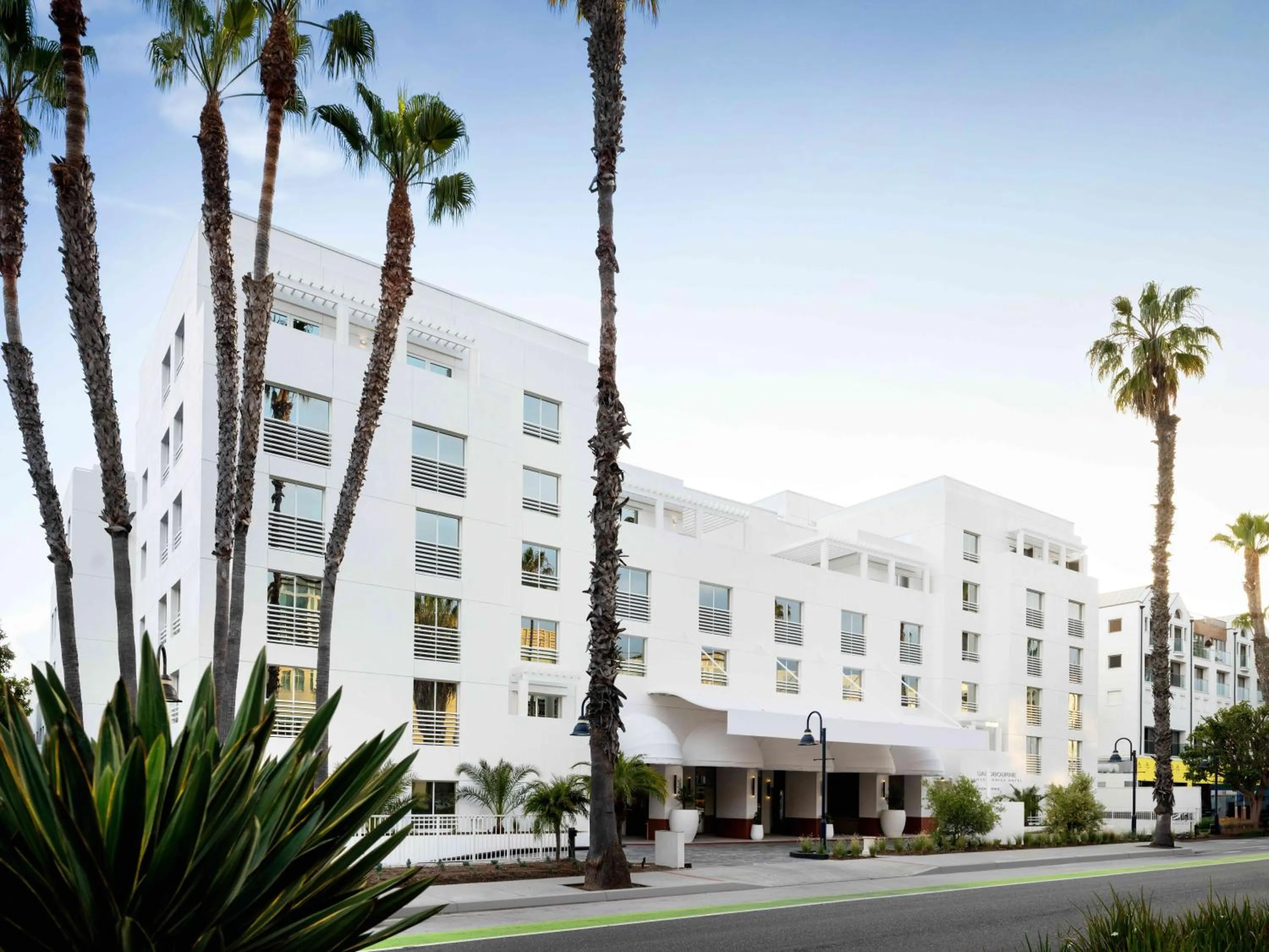 Property building in Sandbourne Santa Monica, Autograph Collection