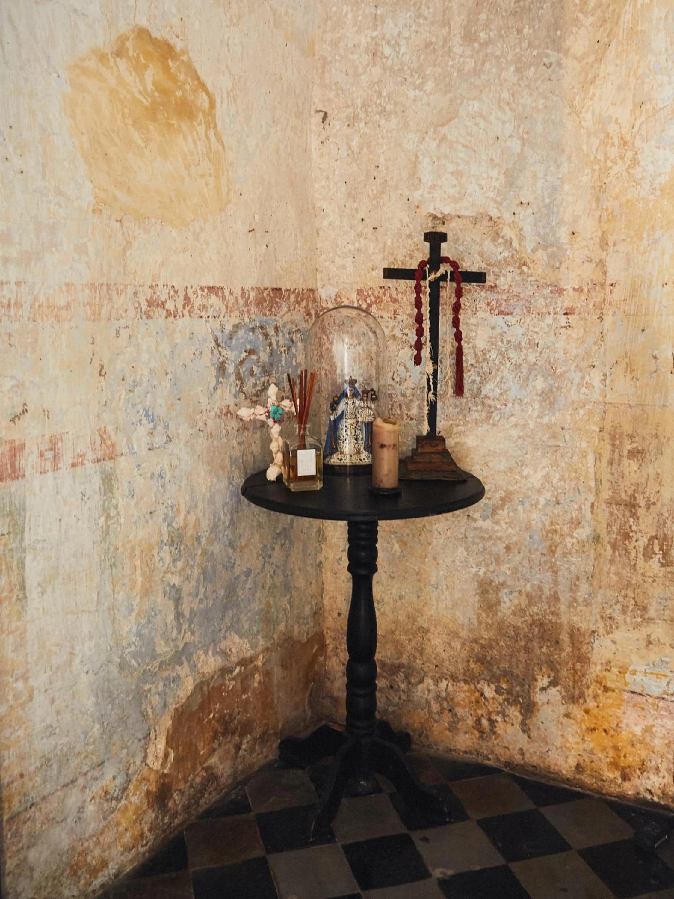 Decorative detail in Coqui Coqui Casa de los Santos Izamal - THE ONLY ONE SUITE COLLECTION