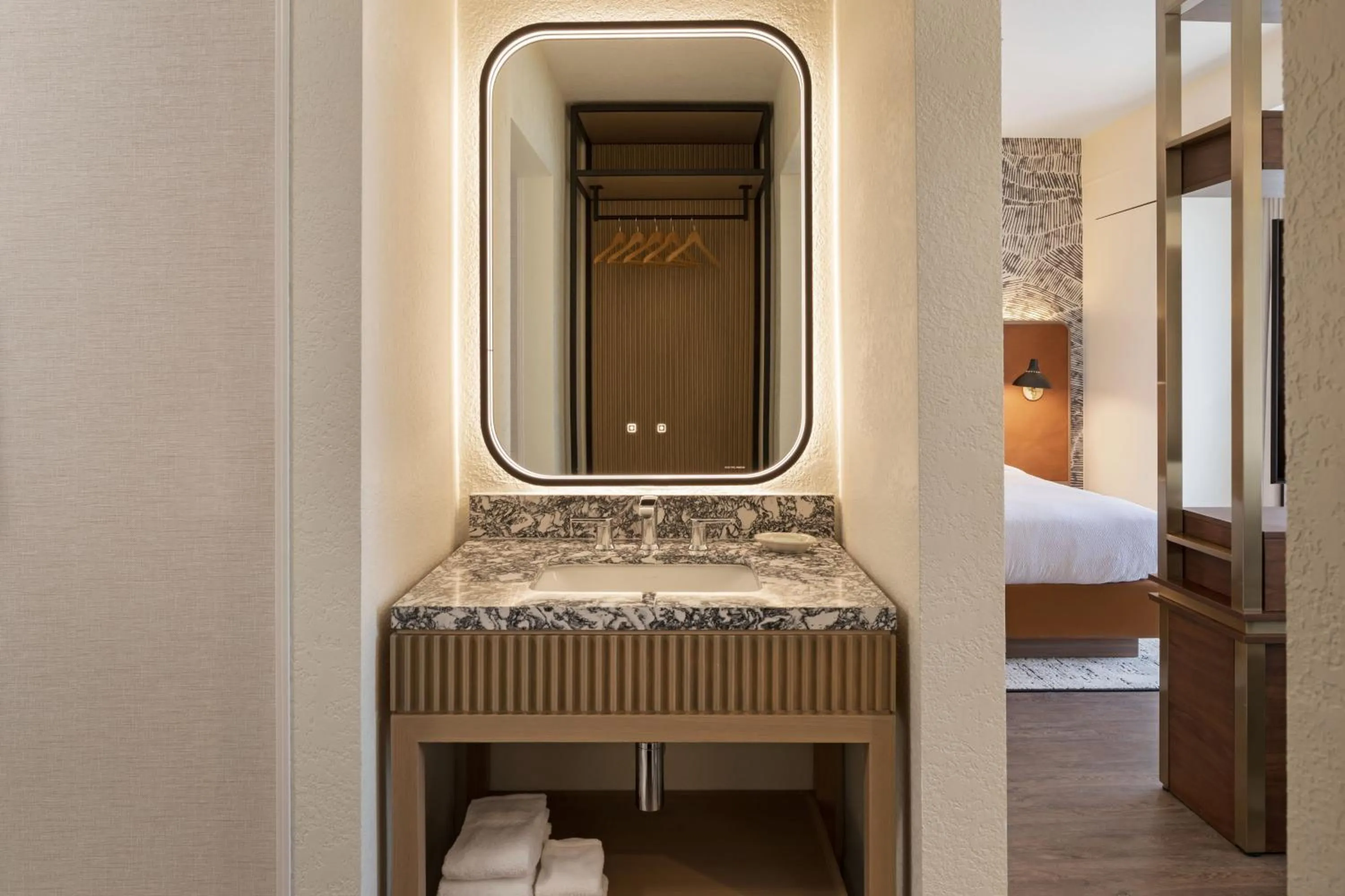 Bathroom, Bed in Burton House, Beverly Hills, A Tribute Portfolio Hotel