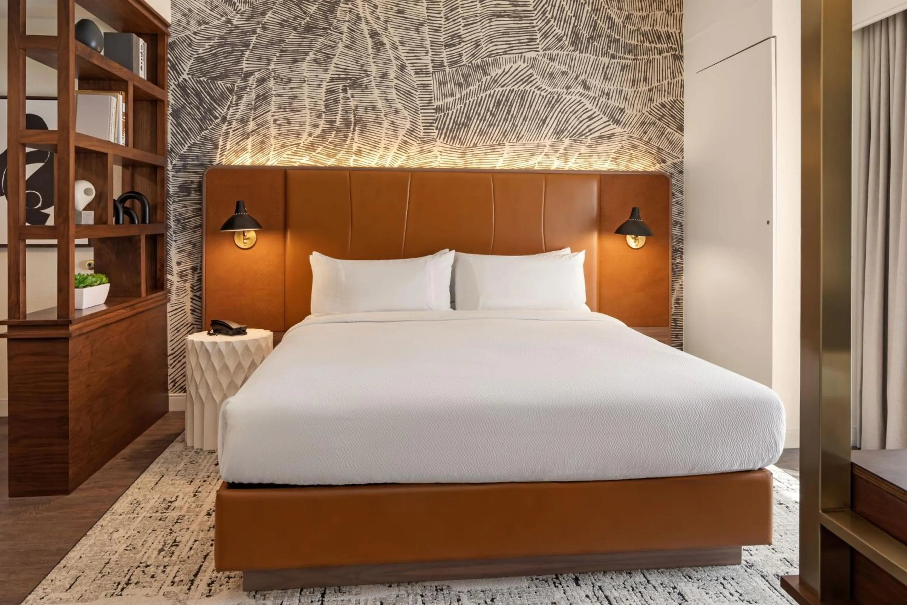 Photo of the whole room, Bed in Burton House, Beverly Hills, A Tribute Portfolio Hotel