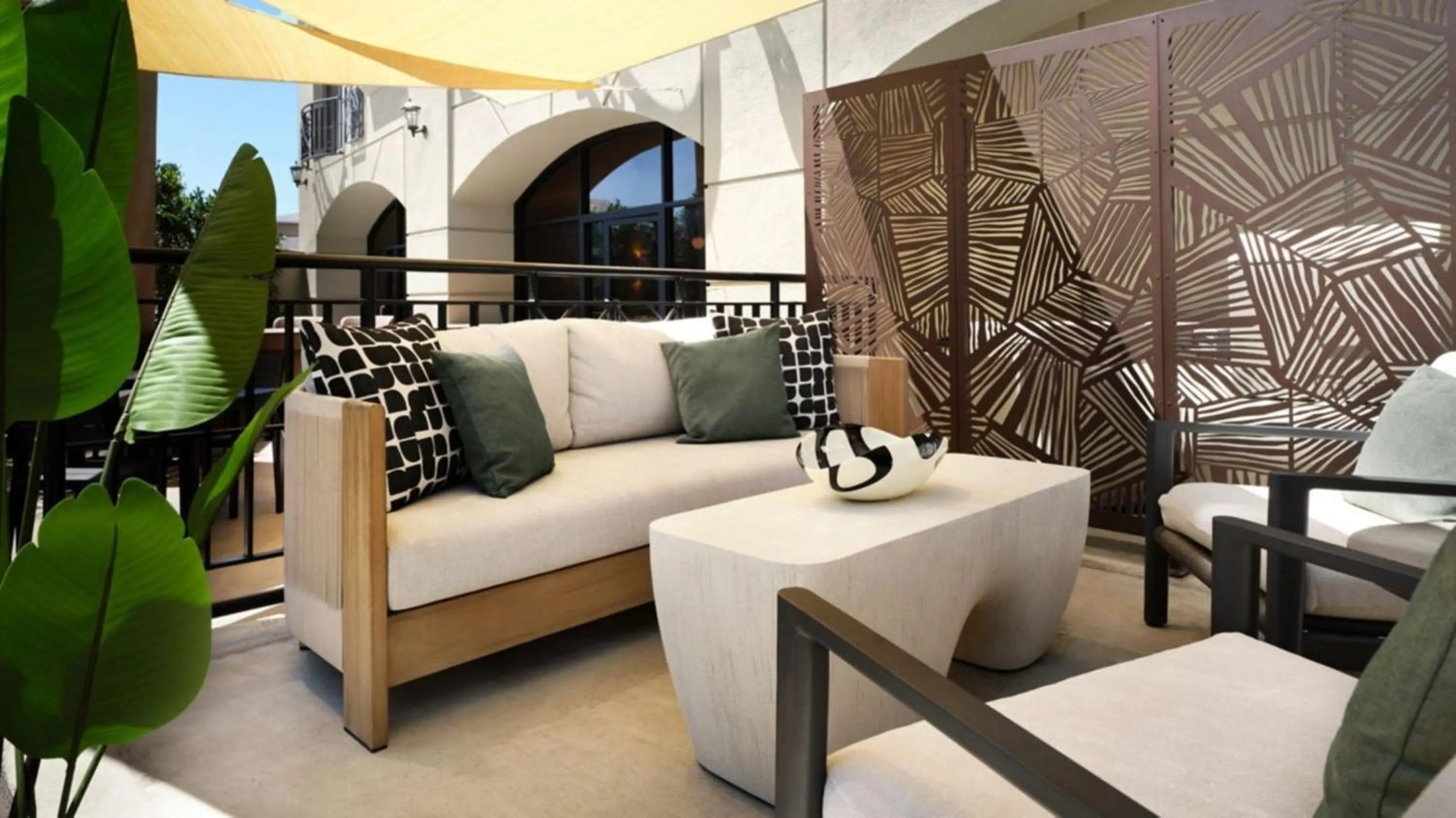 Balcony/Terrace in Burton House, Beverly Hills, A Tribute Portfolio Hotel