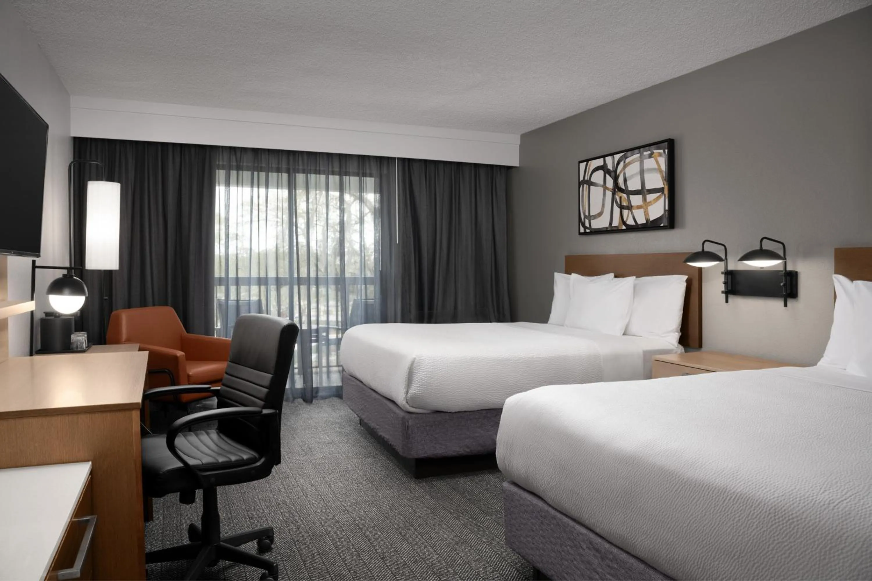 Photo of the whole room, Bed in Courtyard by Marriott Orlando East/UCF Area