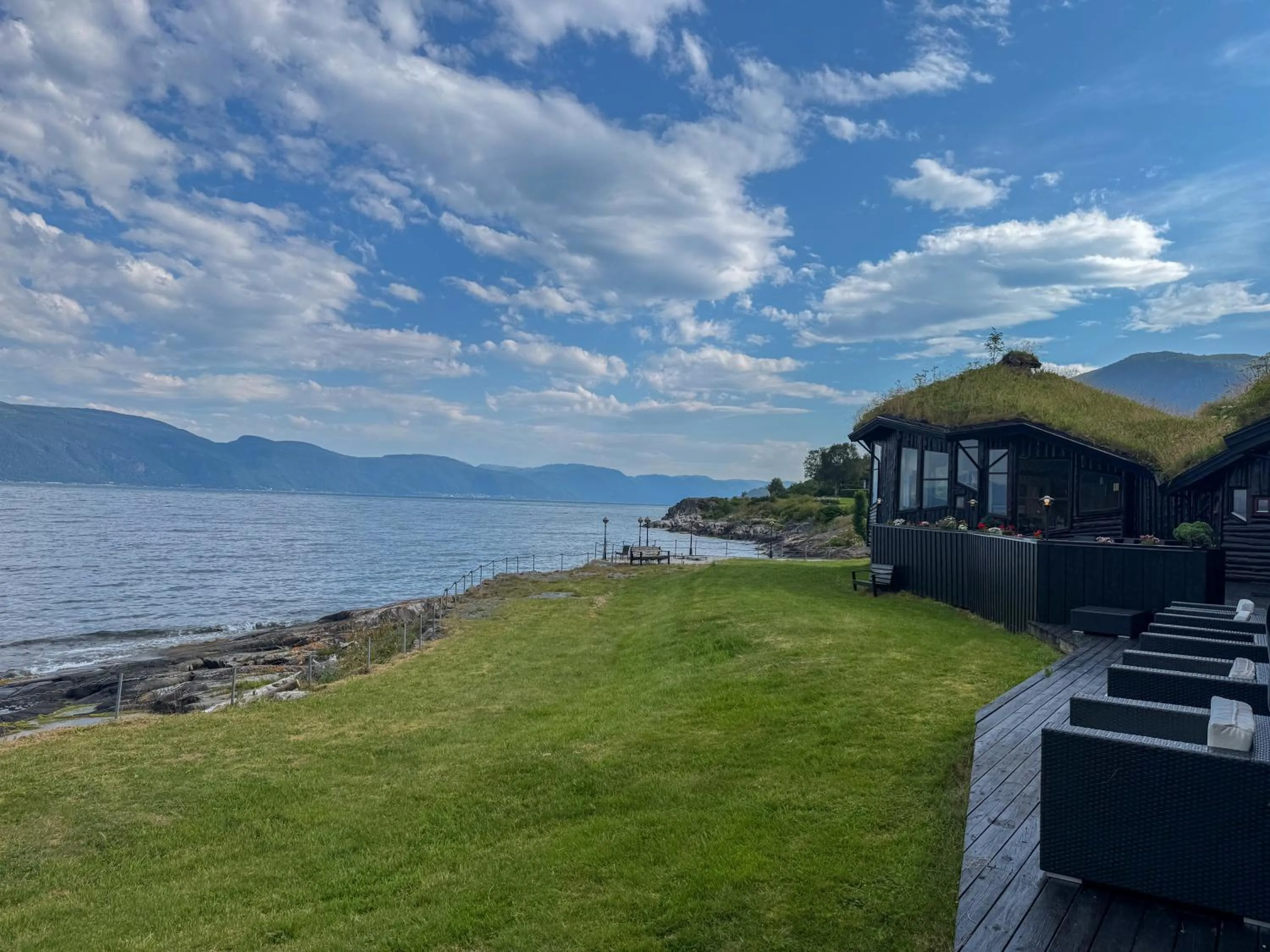 Restaurant/places to eat in Brekkestranda Fjordhotel