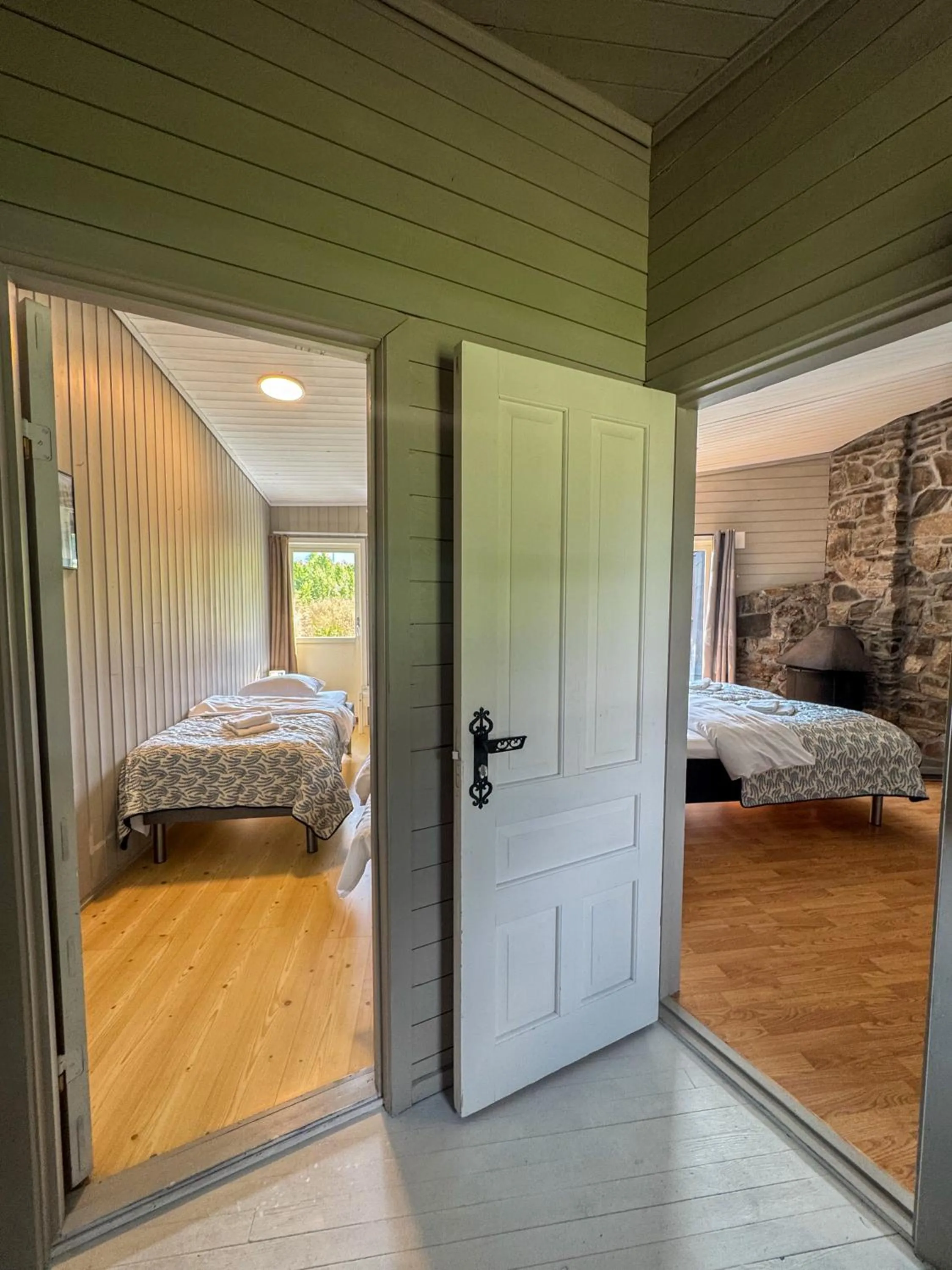 Bedroom, Bed in Brekkestranda Fjordhotel