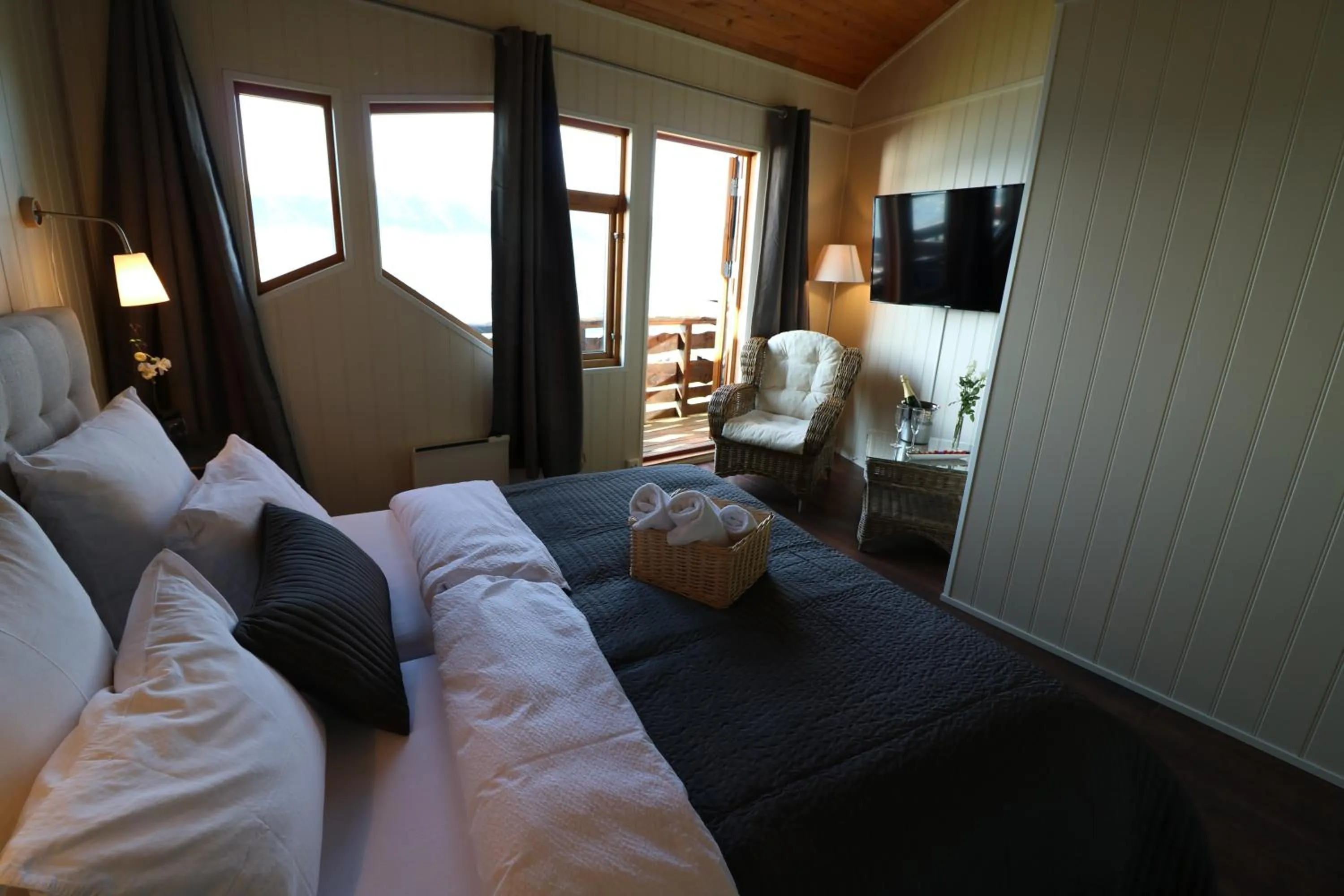Photo of the whole room, Bed in Brekkestranda Fjordhotel