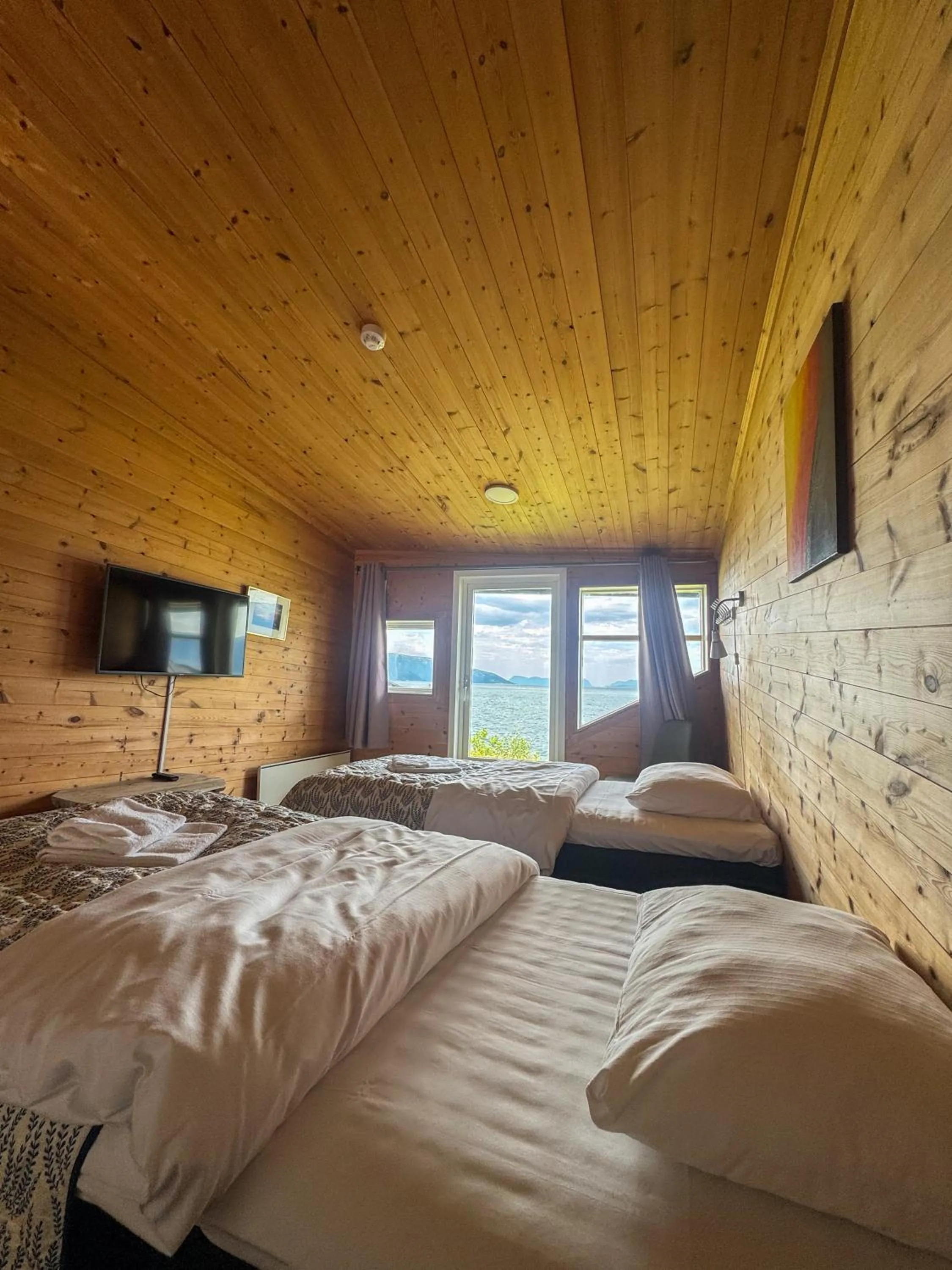 Bedroom, Bed in Brekkestranda Fjordhotel