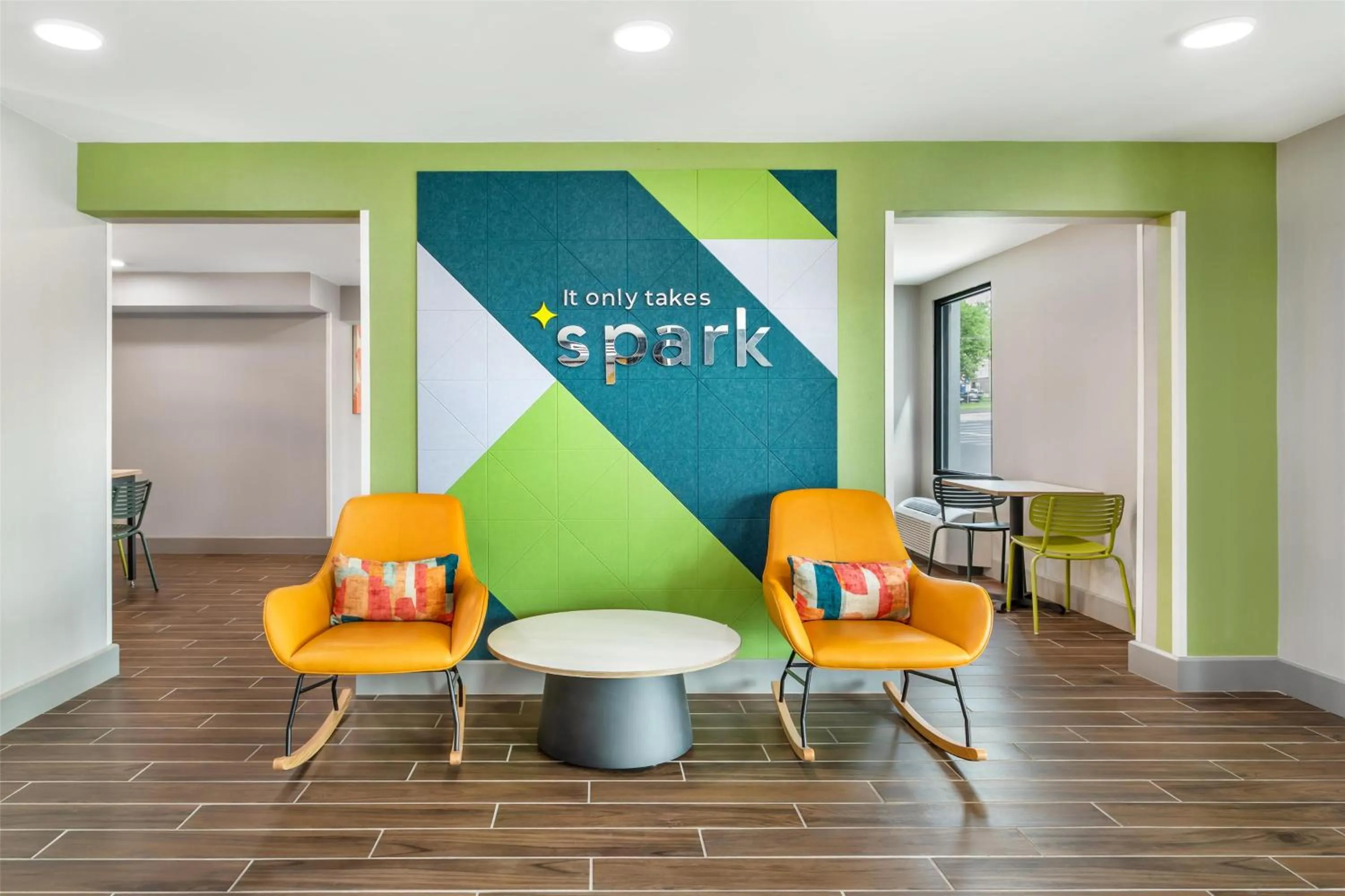 Lobby or reception in Spark by Hilton Knoxville North I-75