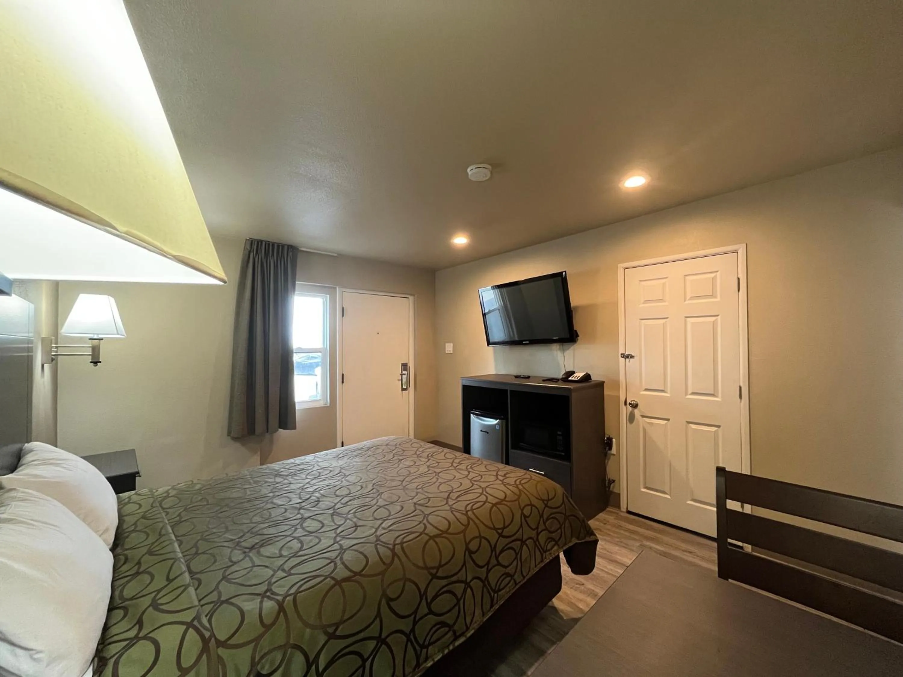 Bed in Mountain View Inn