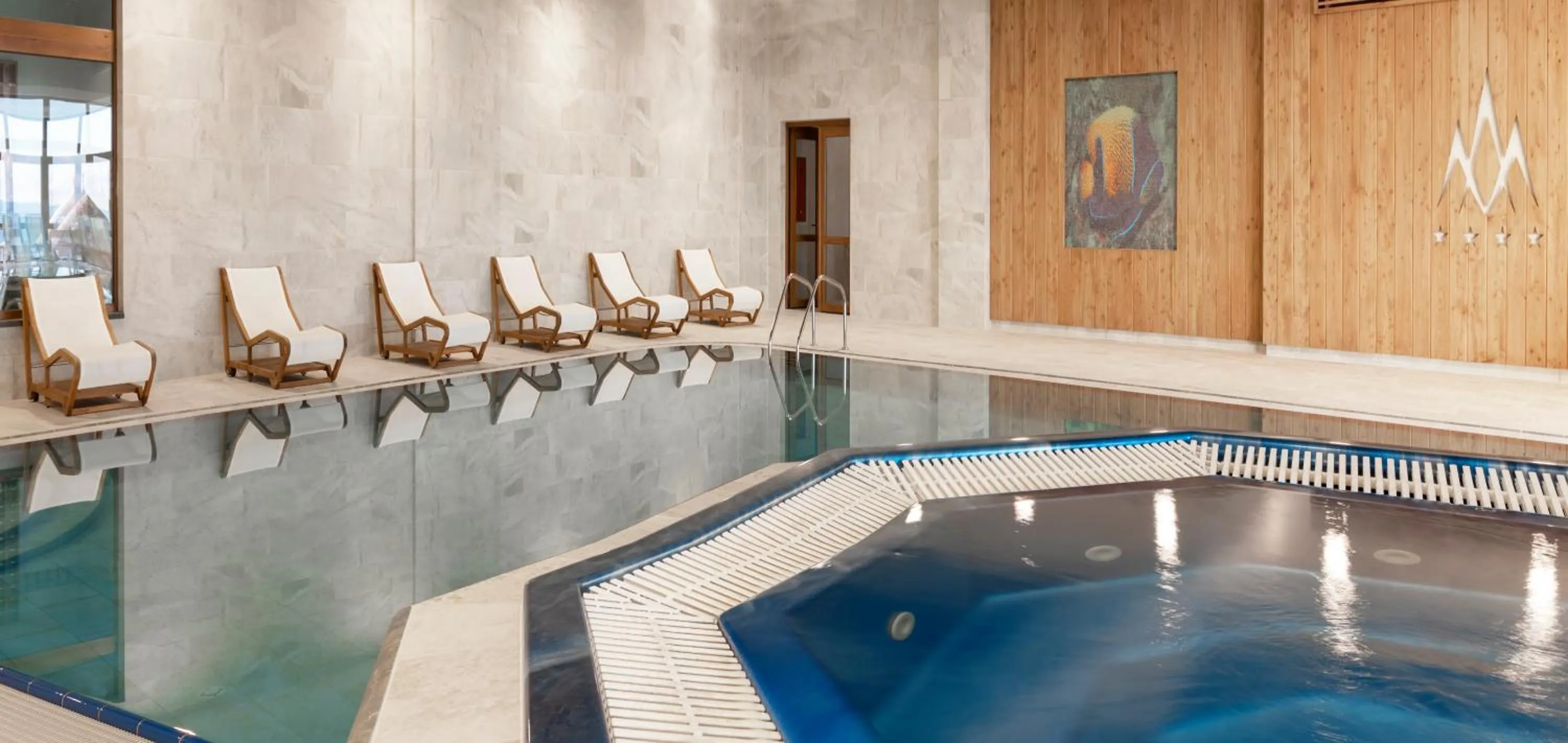 Pool view in Grand Hotel BELLEVUE