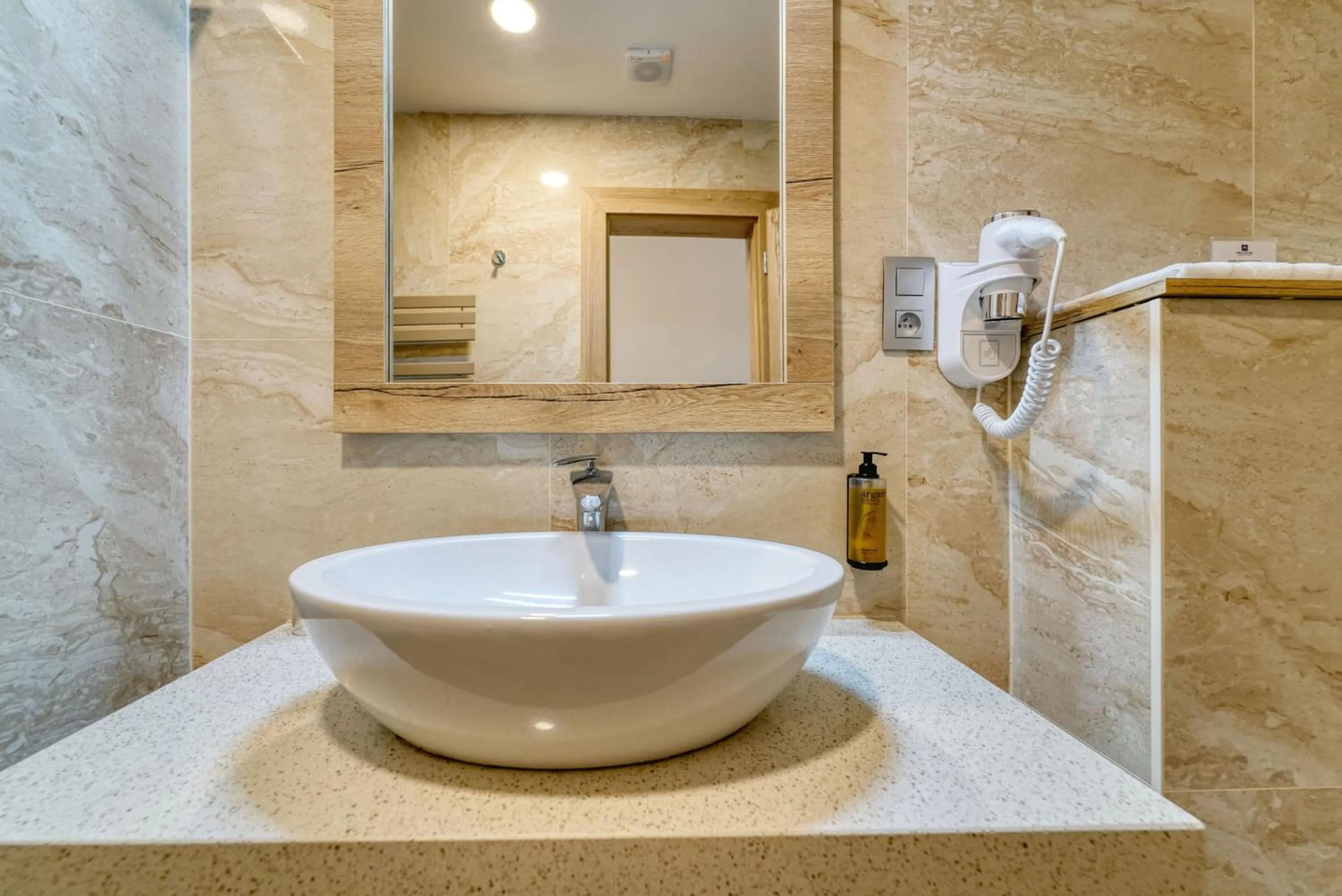 Shower in Grand Hotel BELLEVUE