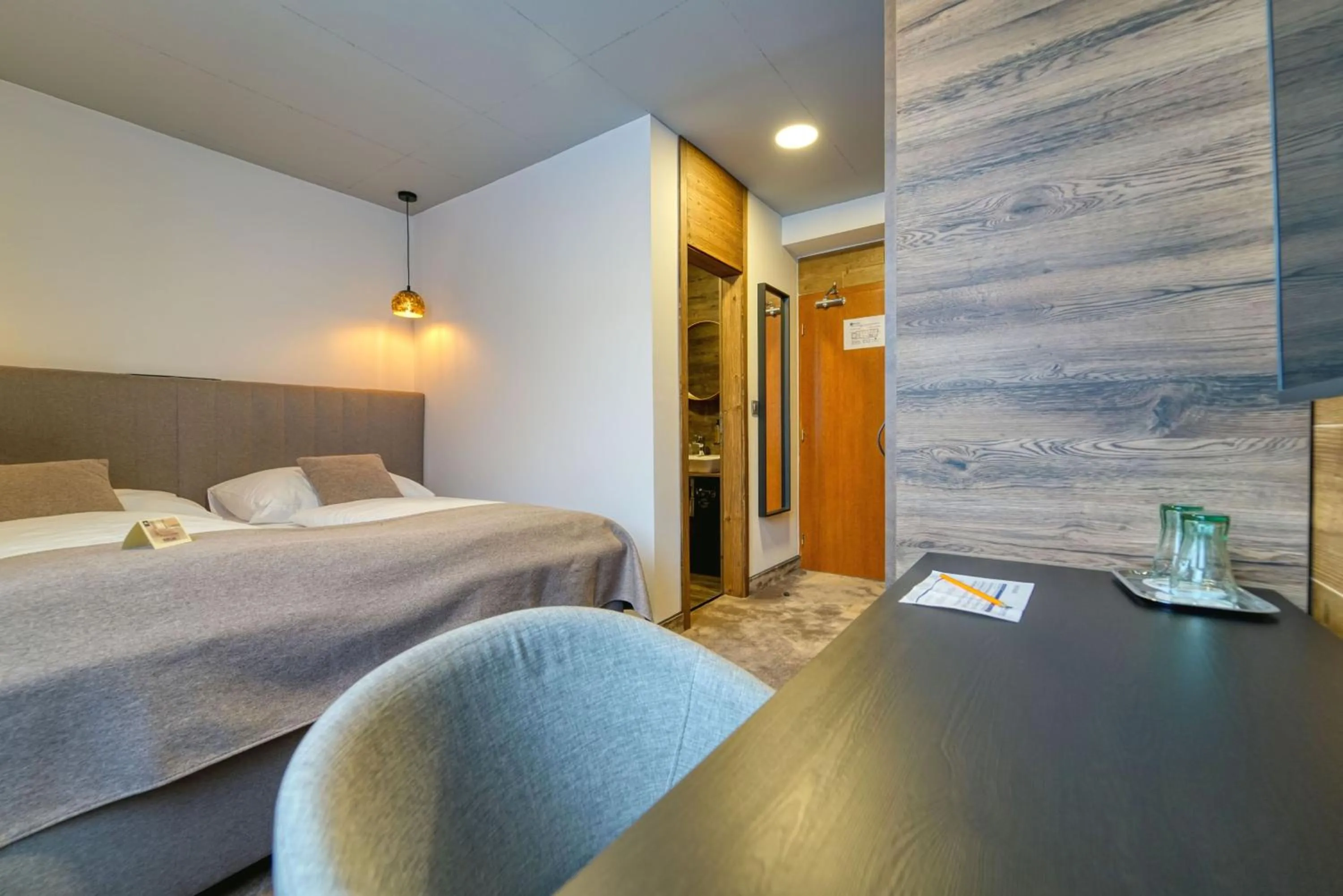 Photo of the whole room, Bed in Grand Hotel BELLEVUE