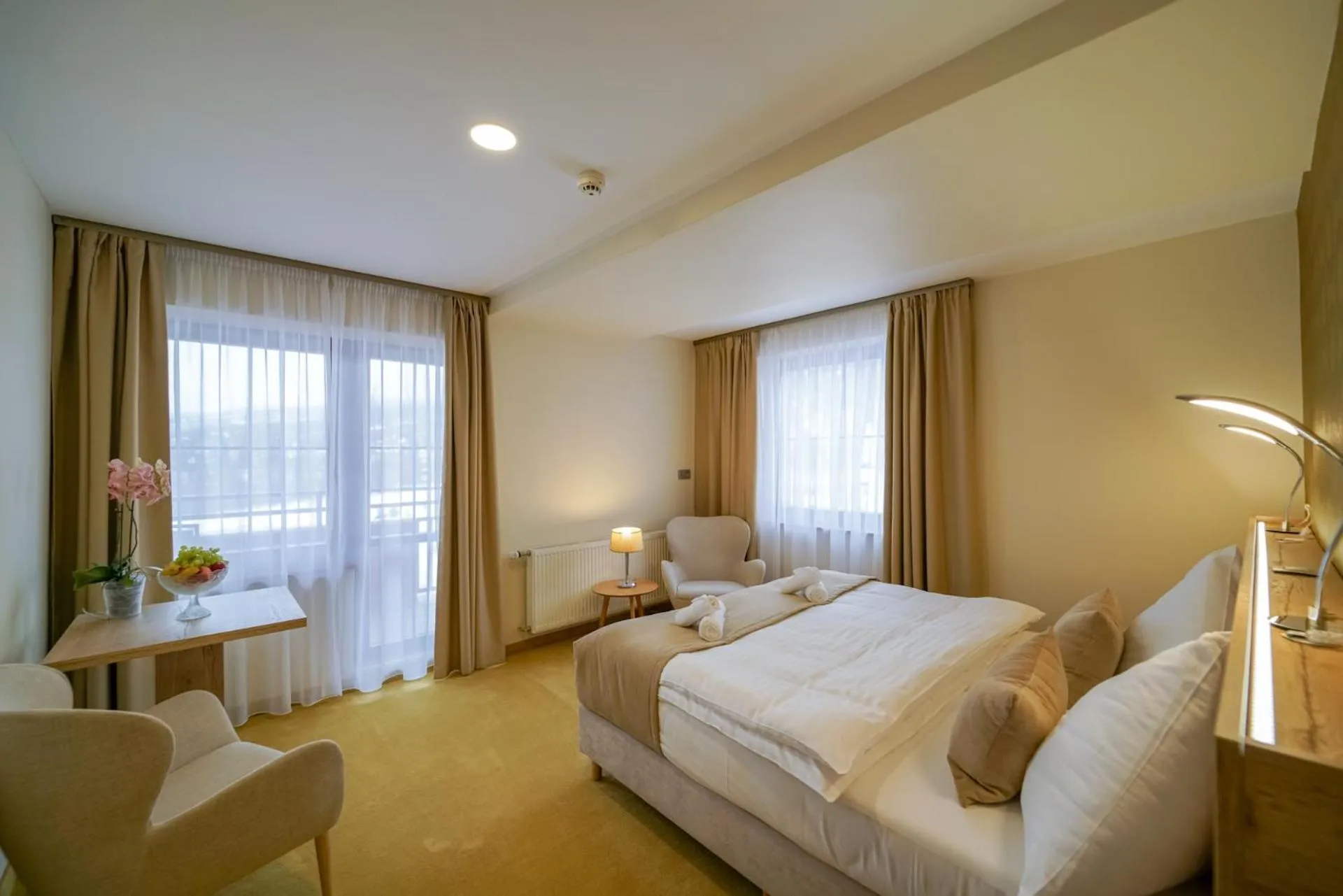 Photo of the whole room, Bed in Grand Hotel BELLEVUE