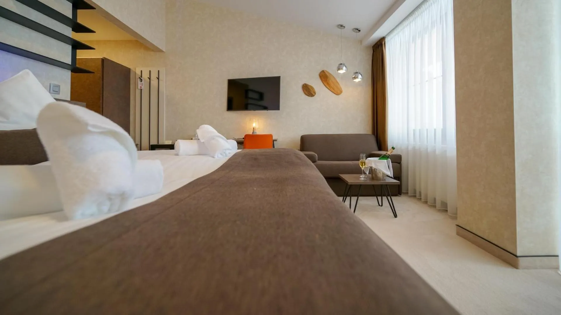 TV and multimedia, Bed in Grand Hotel BELLEVUE