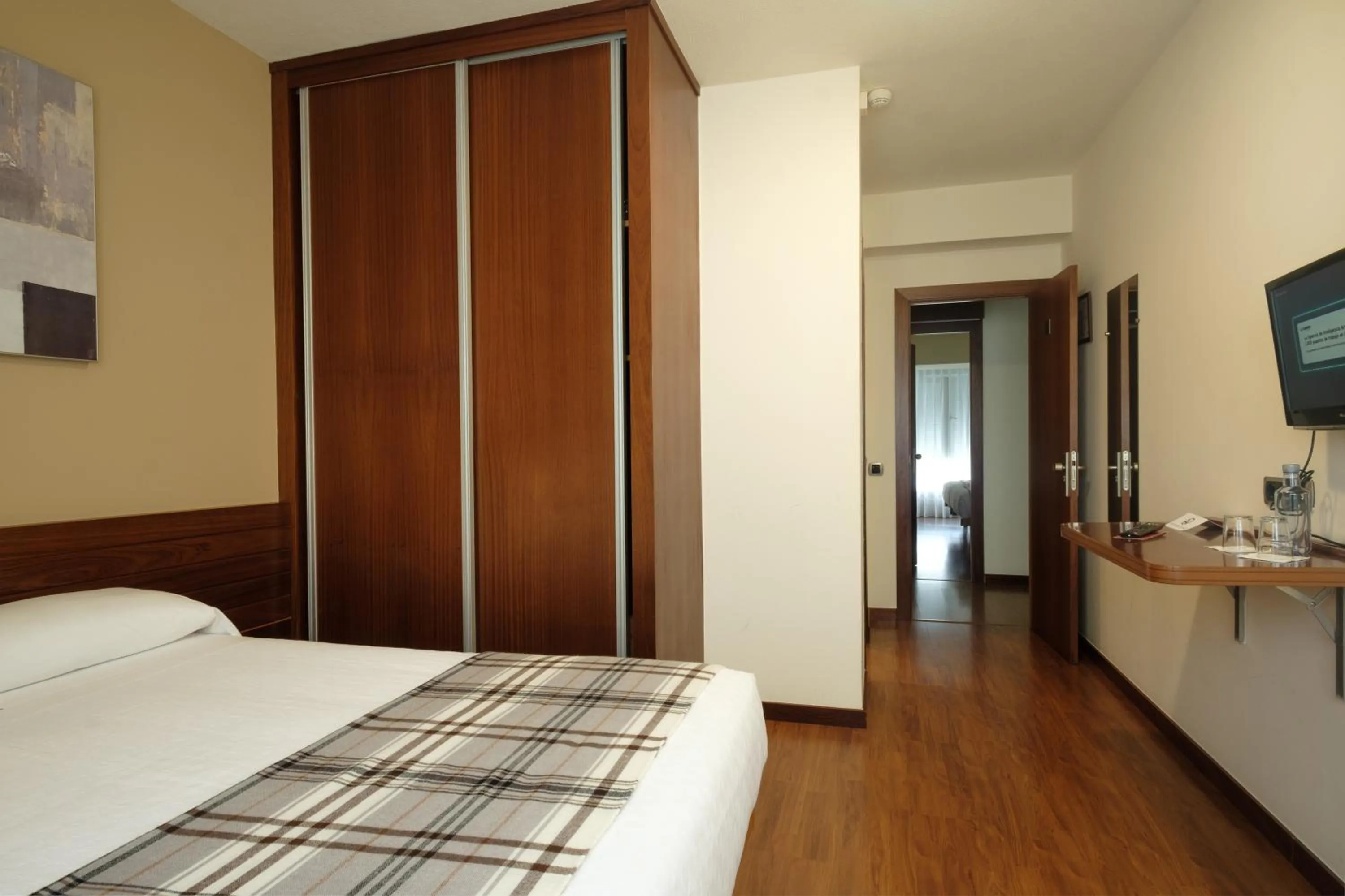 Bedroom, Bed in Hotel Restaurante San Anton