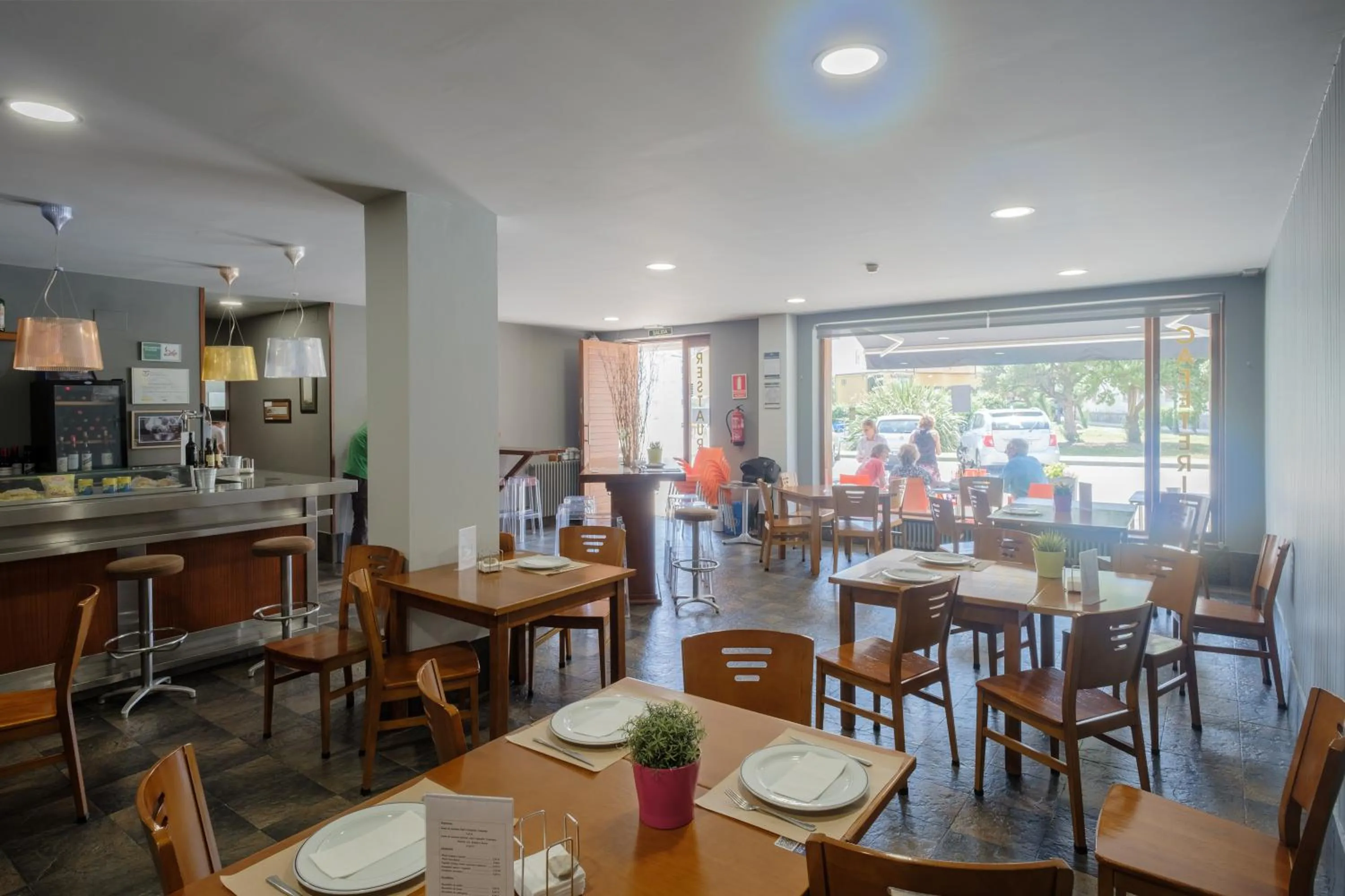 Restaurant/places to eat in Hotel Restaurante San Anton