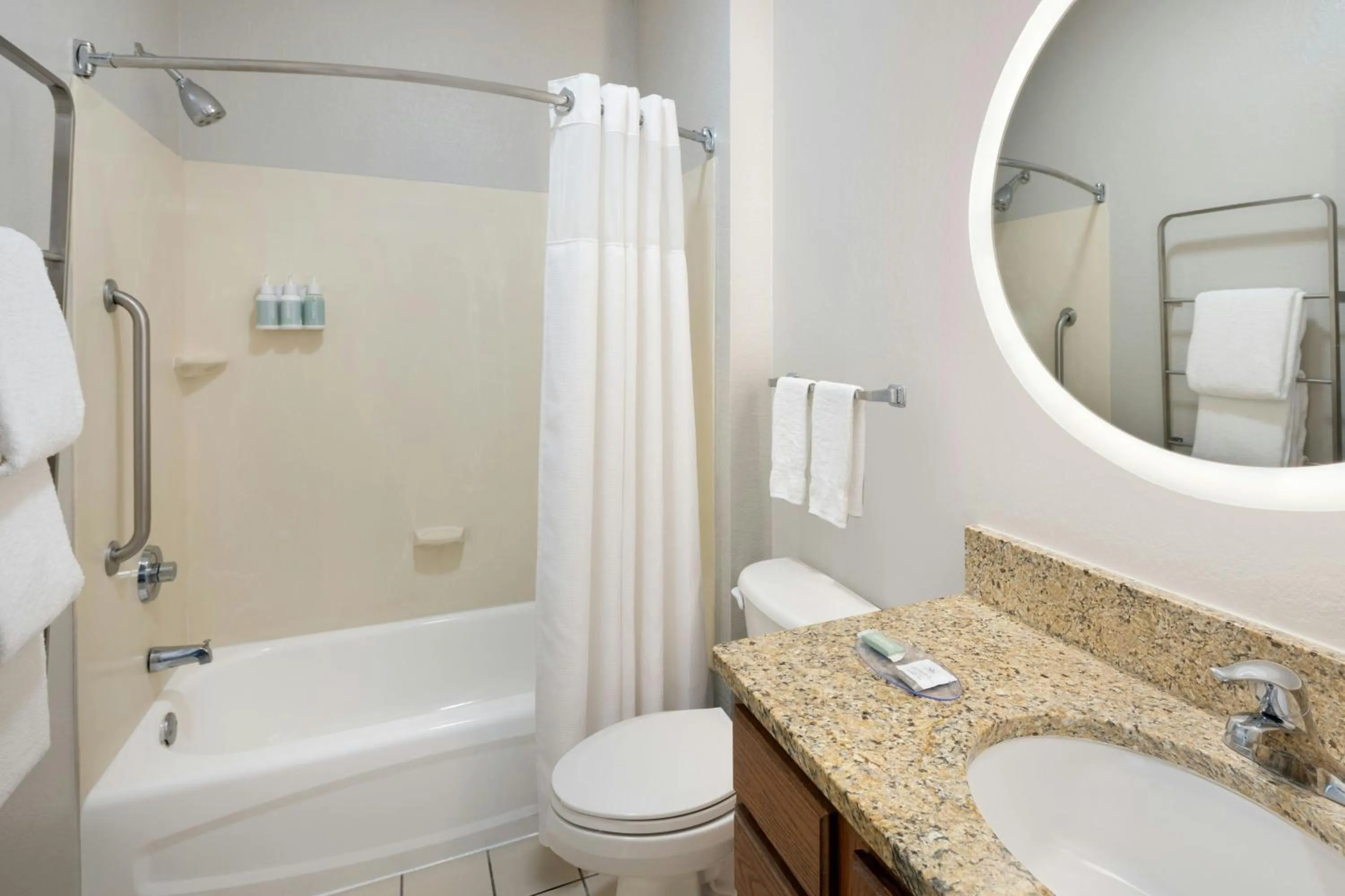 Bathroom in TownePlace Suites by Marriott Orlando East/UCF Area