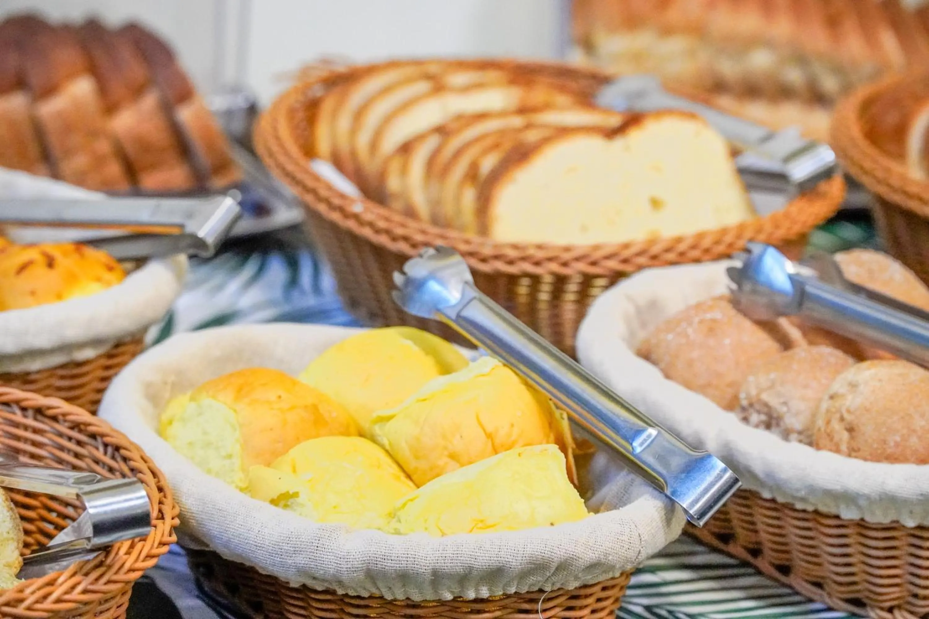 Food and drinks in VELINN Feiticeira Praia Hotel