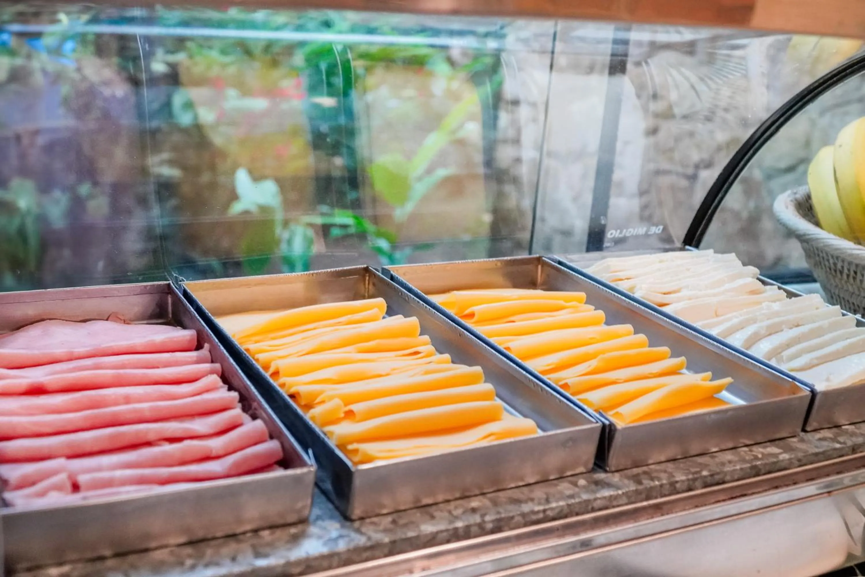 Food and drinks in VELINN Feiticeira Praia Hotel