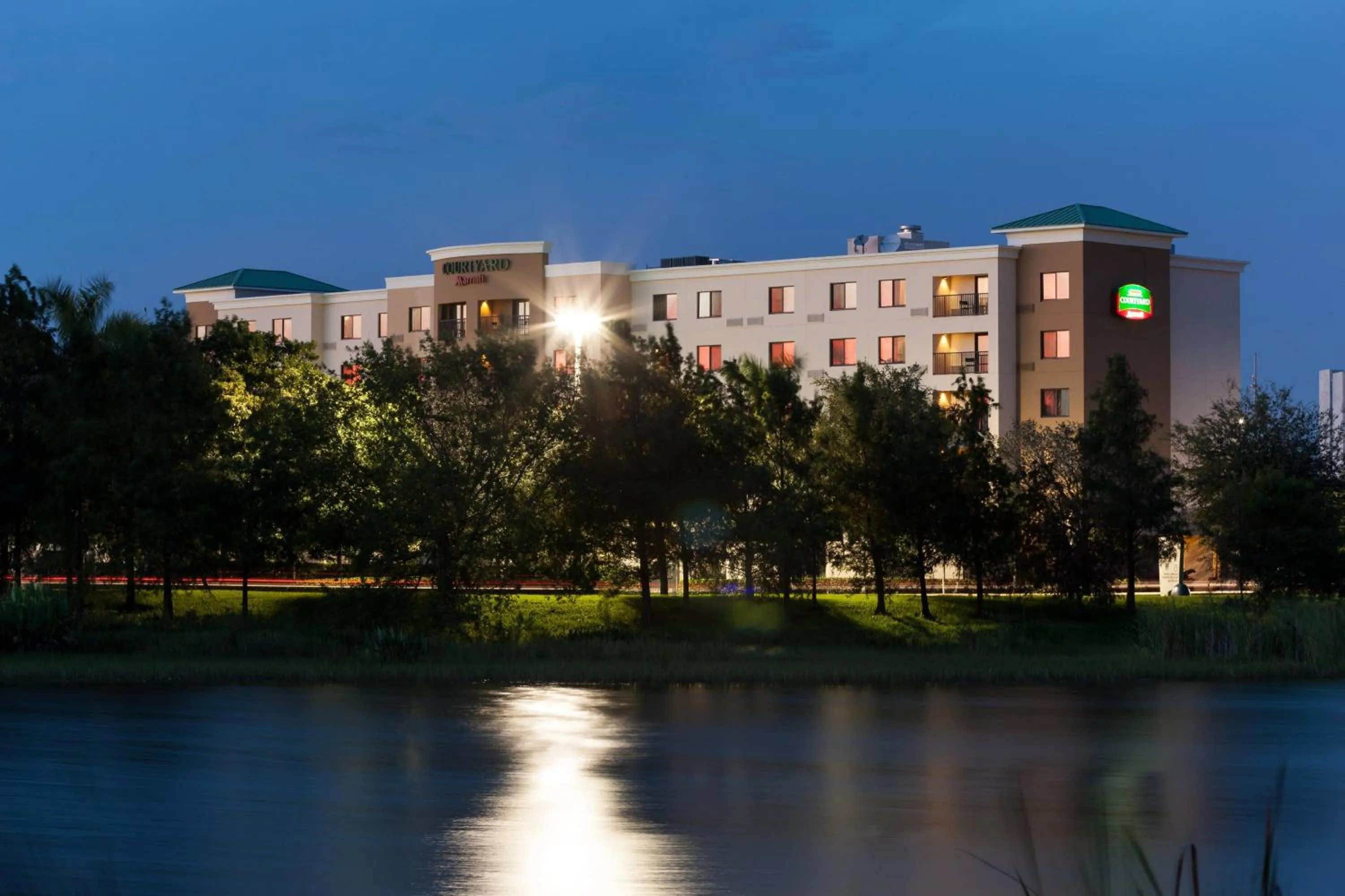 Property building in Courtyard by Marriott Miami at Dolphin Mall