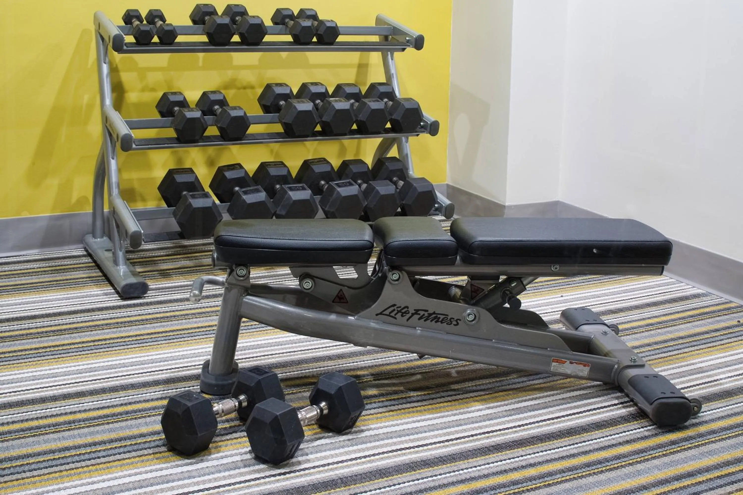 Fitness centre/facilities in Courtyard Miami Coral Gables