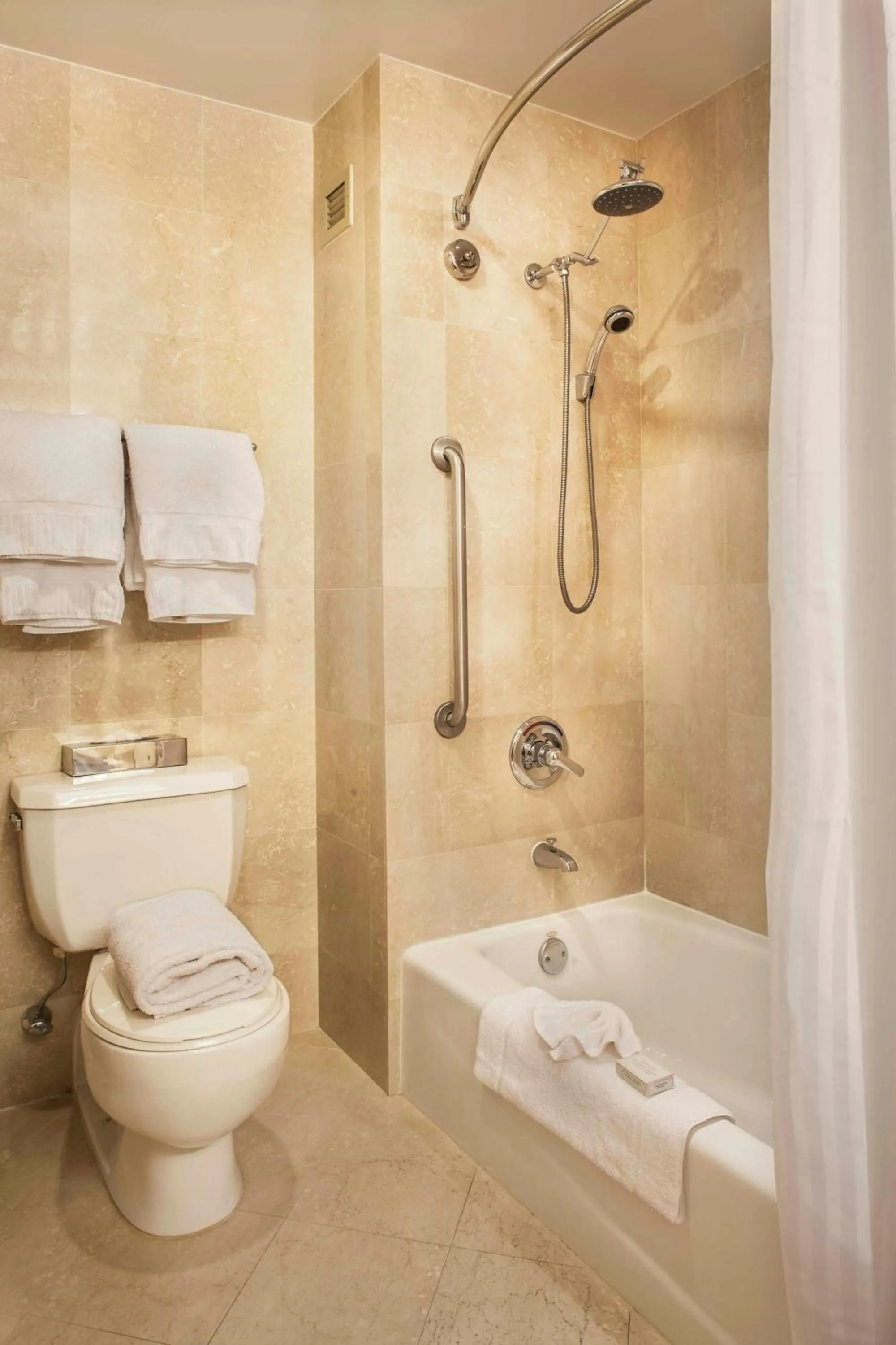 Bathroom in Courtyard by Marriott New York JFK Airport