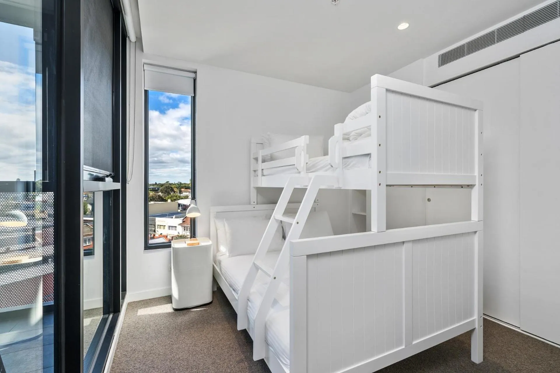 Bedroom, Bed in Anchorage Apartments Hampton