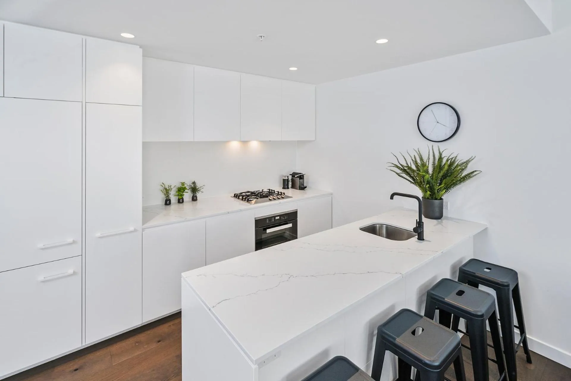 Kitchen or kitchenette in Anchorage Apartments Hampton