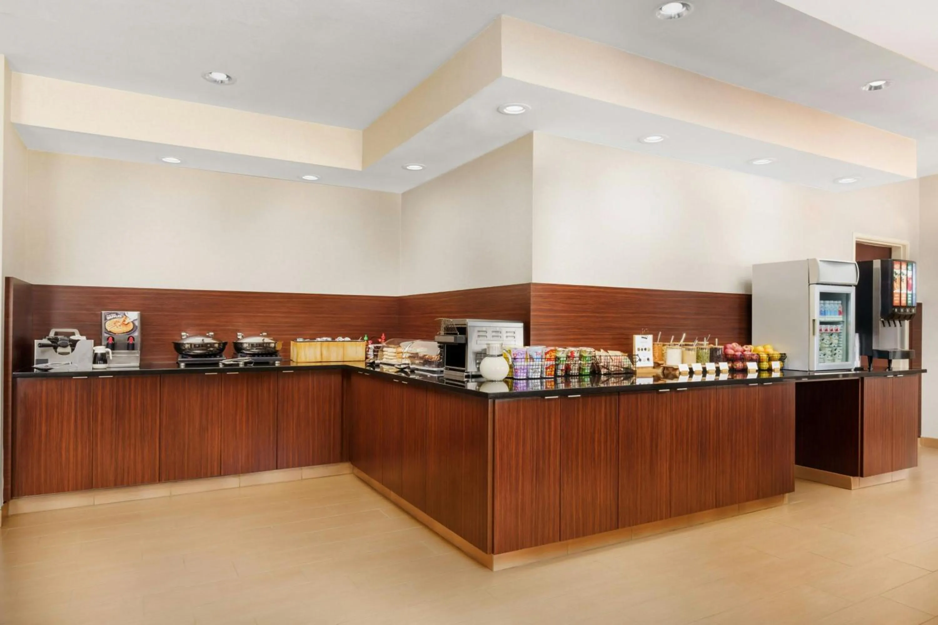 Breakfast in Fairfield Inn Philadelphia Airport