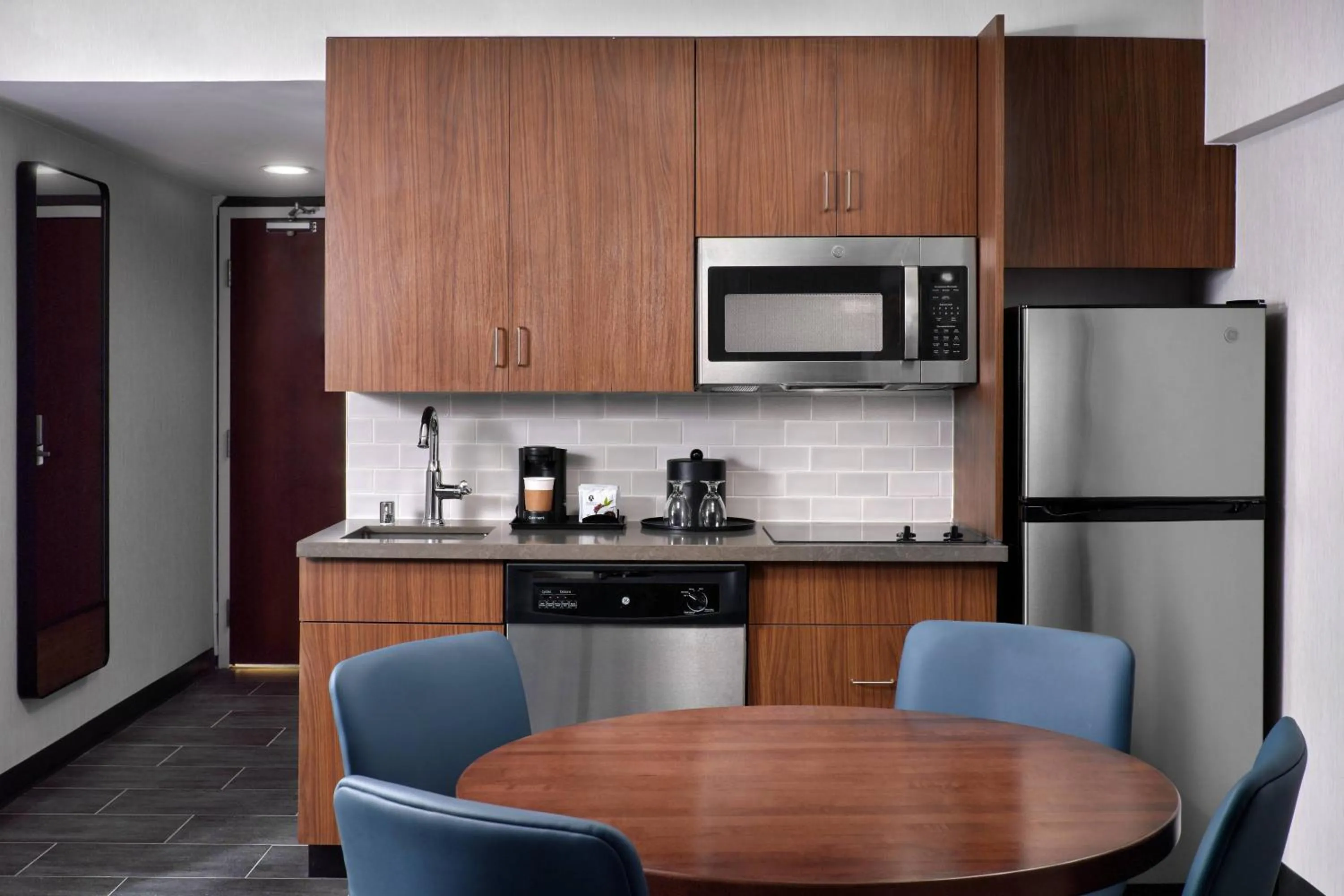 Bedroom in Courtyard by Marriott San Diego Mission Valley/Hotel Circle