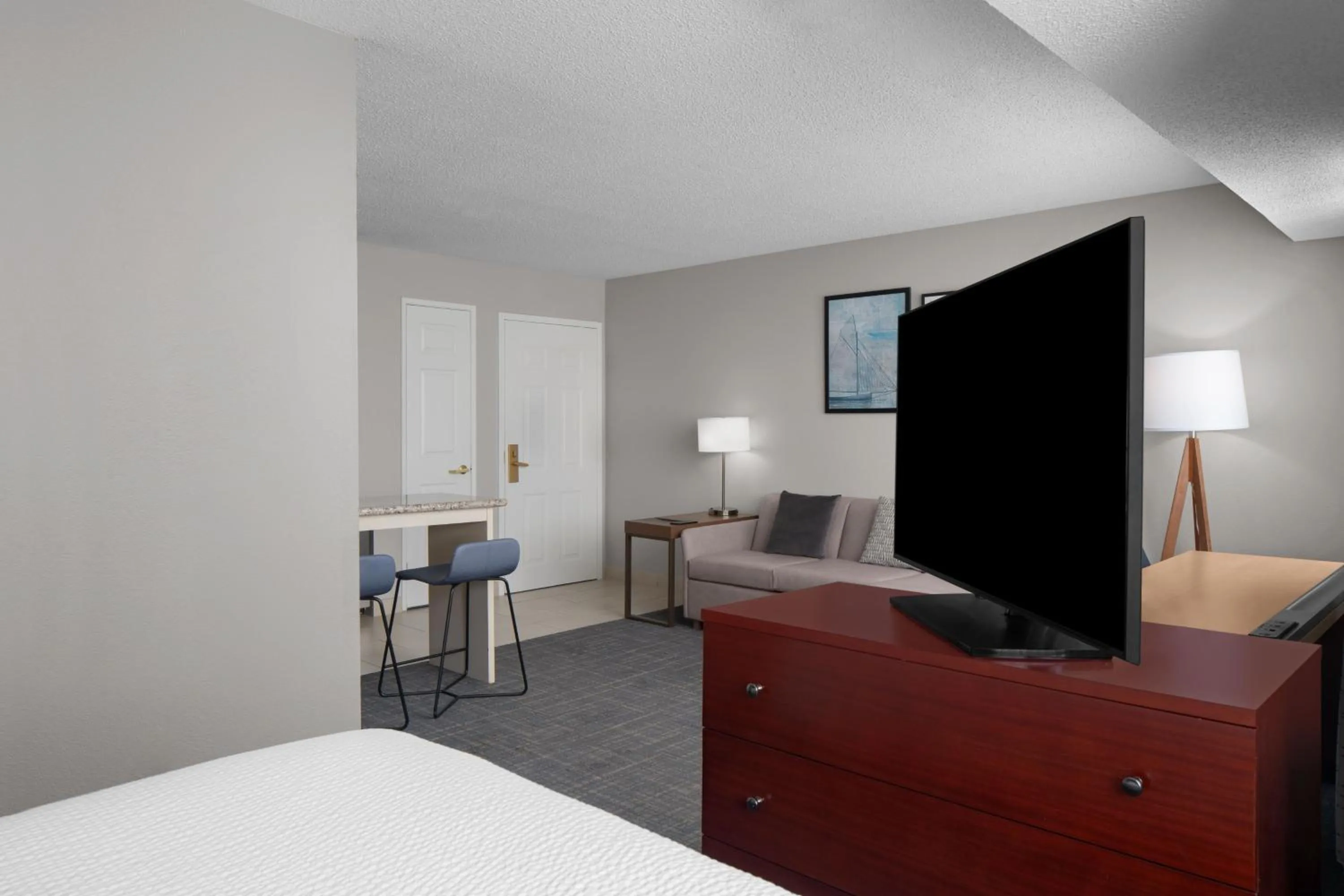 Living room, Bed in Residence Inn by Marriott San Diego Downtown