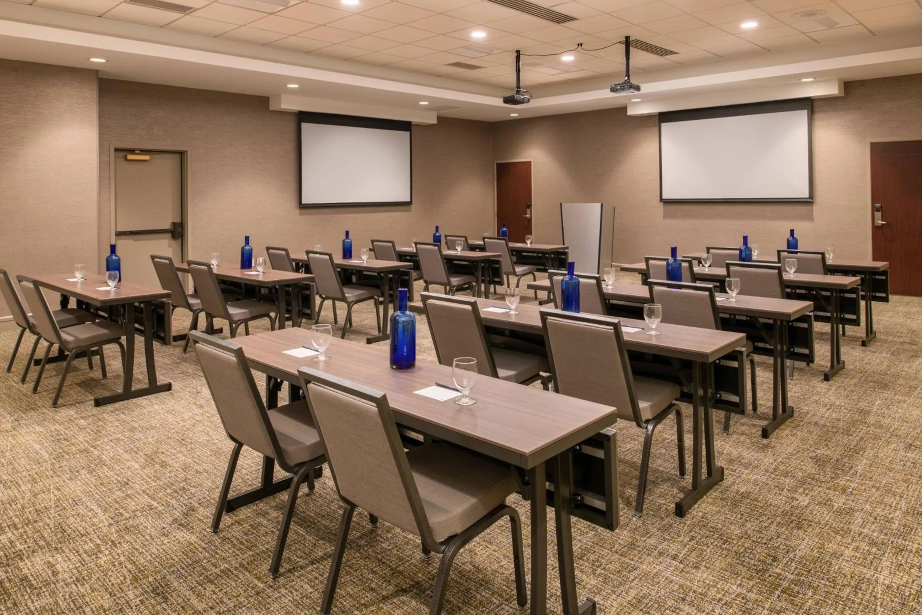 Meeting/conference room in SpringHill Suites Seattle Downtown, South Lake Union