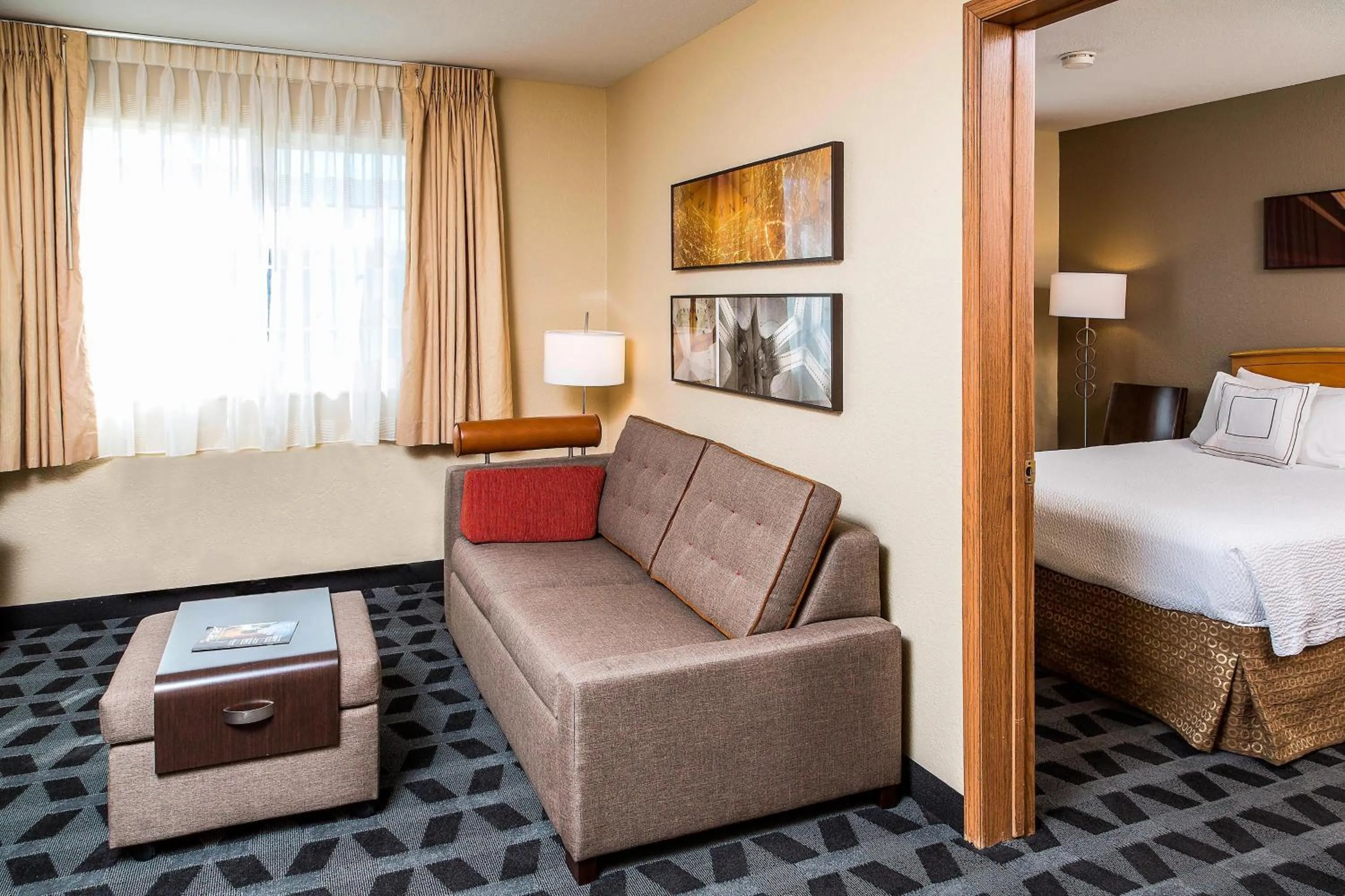 Bedroom, Bed in TownePlace Suites by Marriott Anaheim Maingate Near Angel Stadium