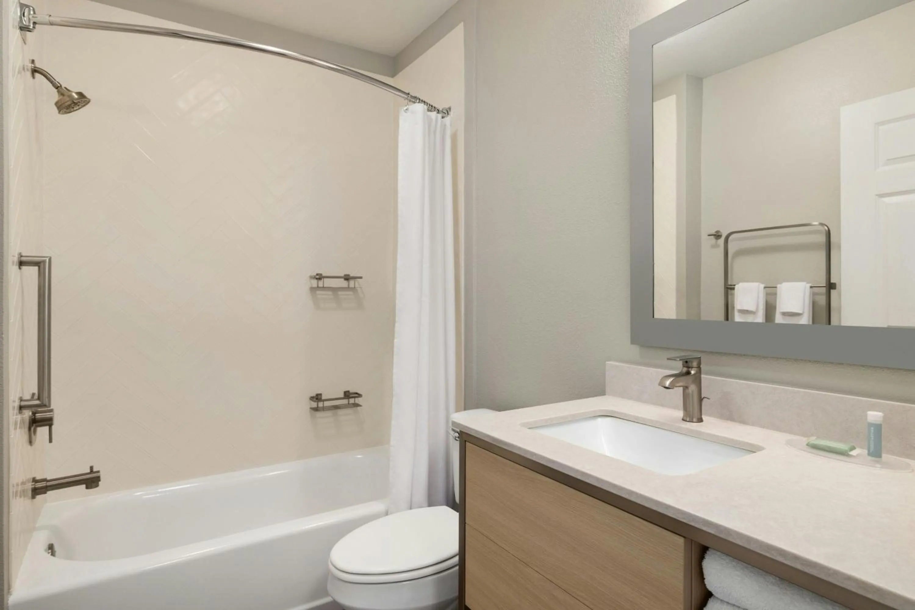 Photo of the whole room in TownePlace Suites by Marriott Anaheim Maingate Near Angel Stadium