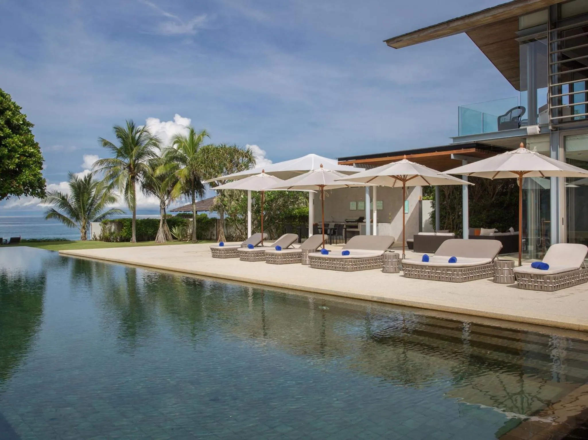 Swimming pool in Sava Beach Villas