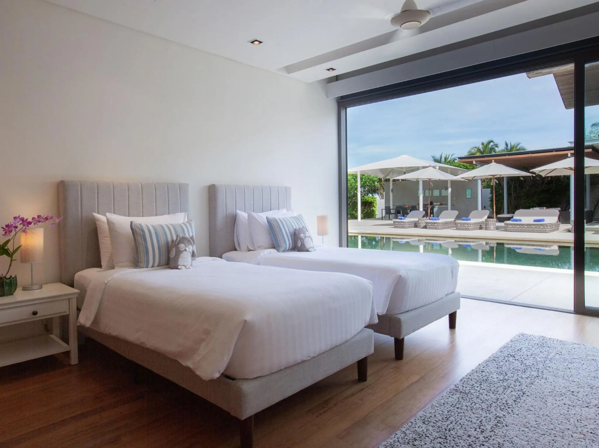 Bed in Sava Beach Villas
