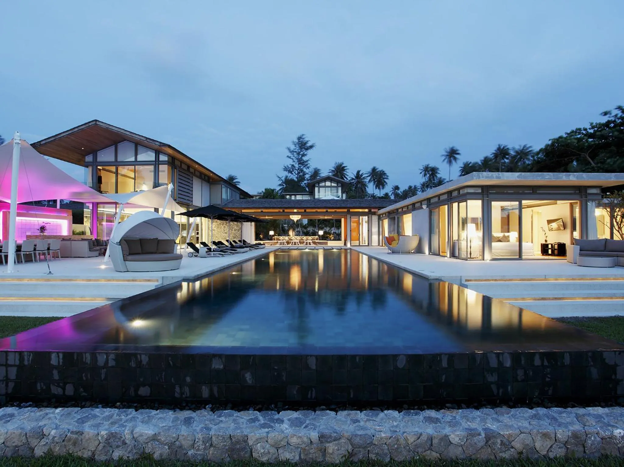 Swimming pool in Sava Beach Villas