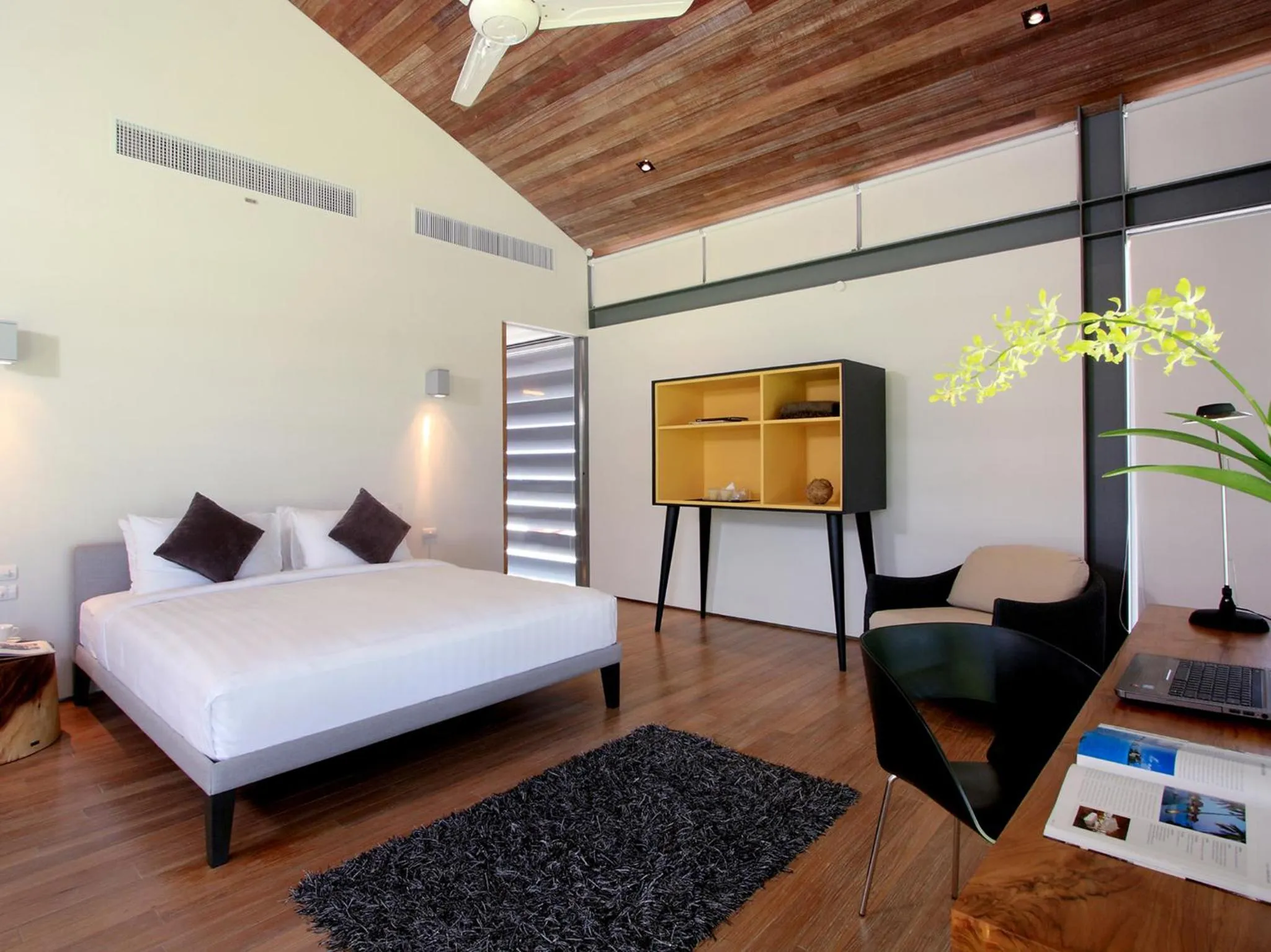 Bed in Sava Beach Villas