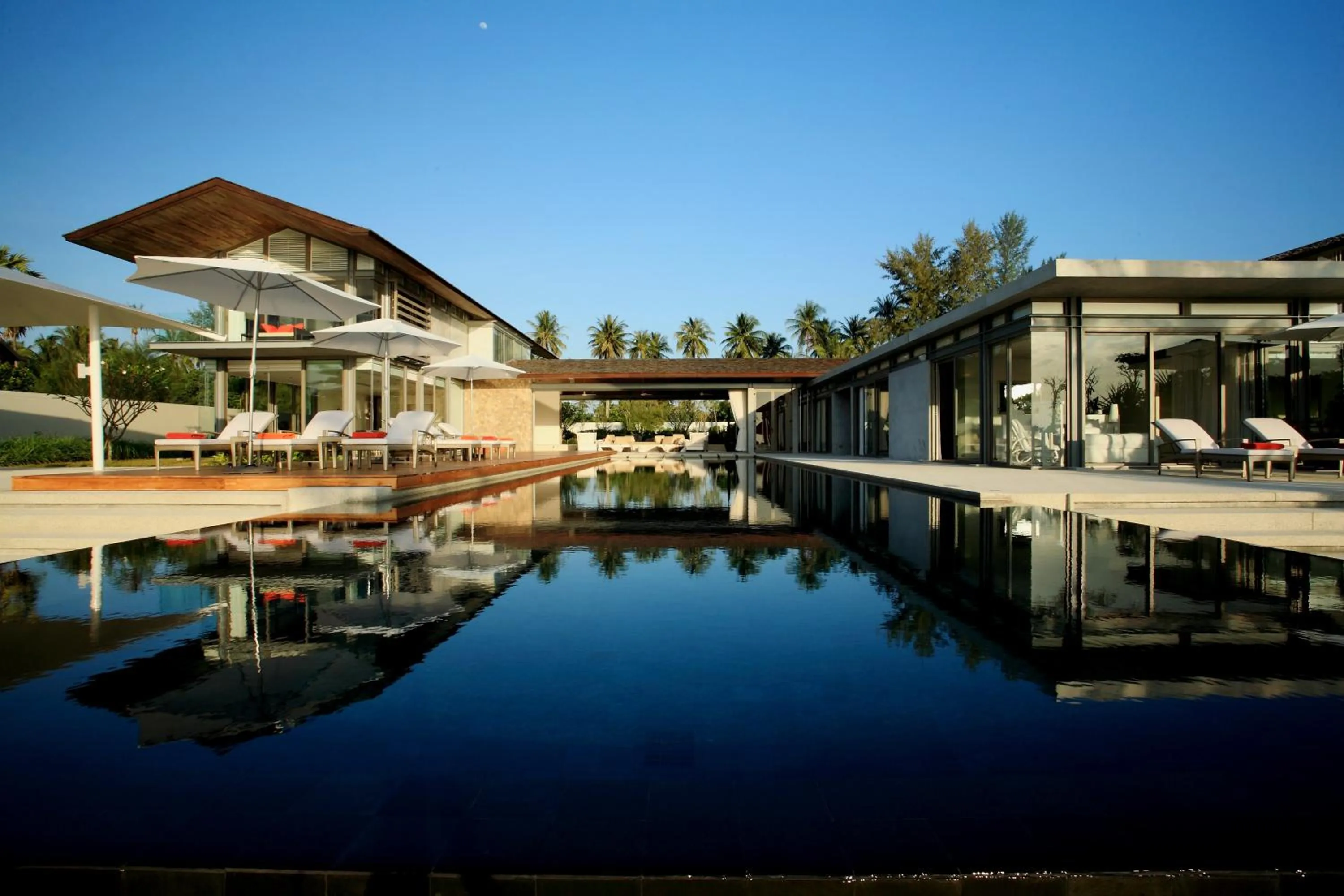 Day in Sava Beach Villas