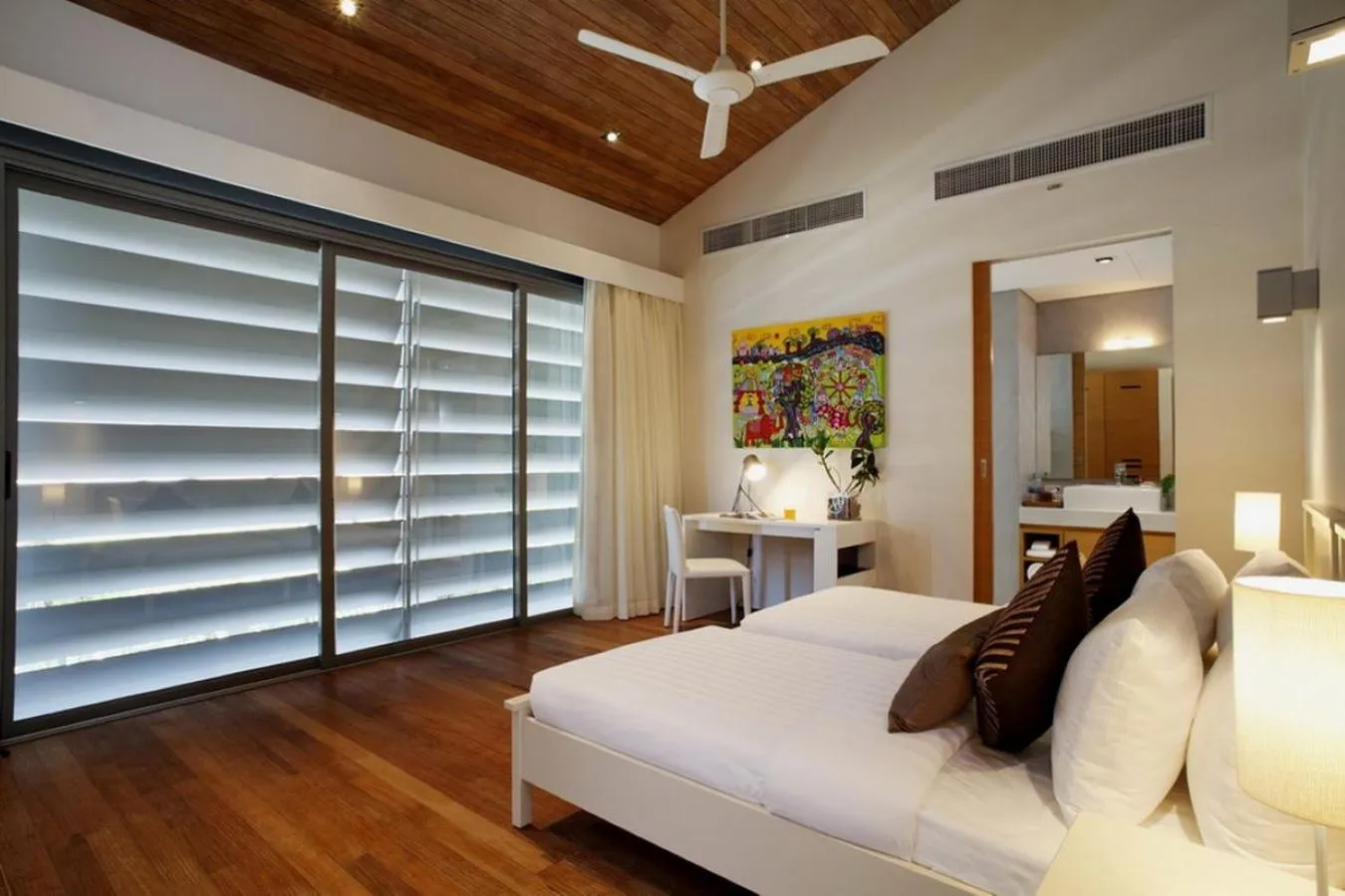 Bed in Sava Beach Villas