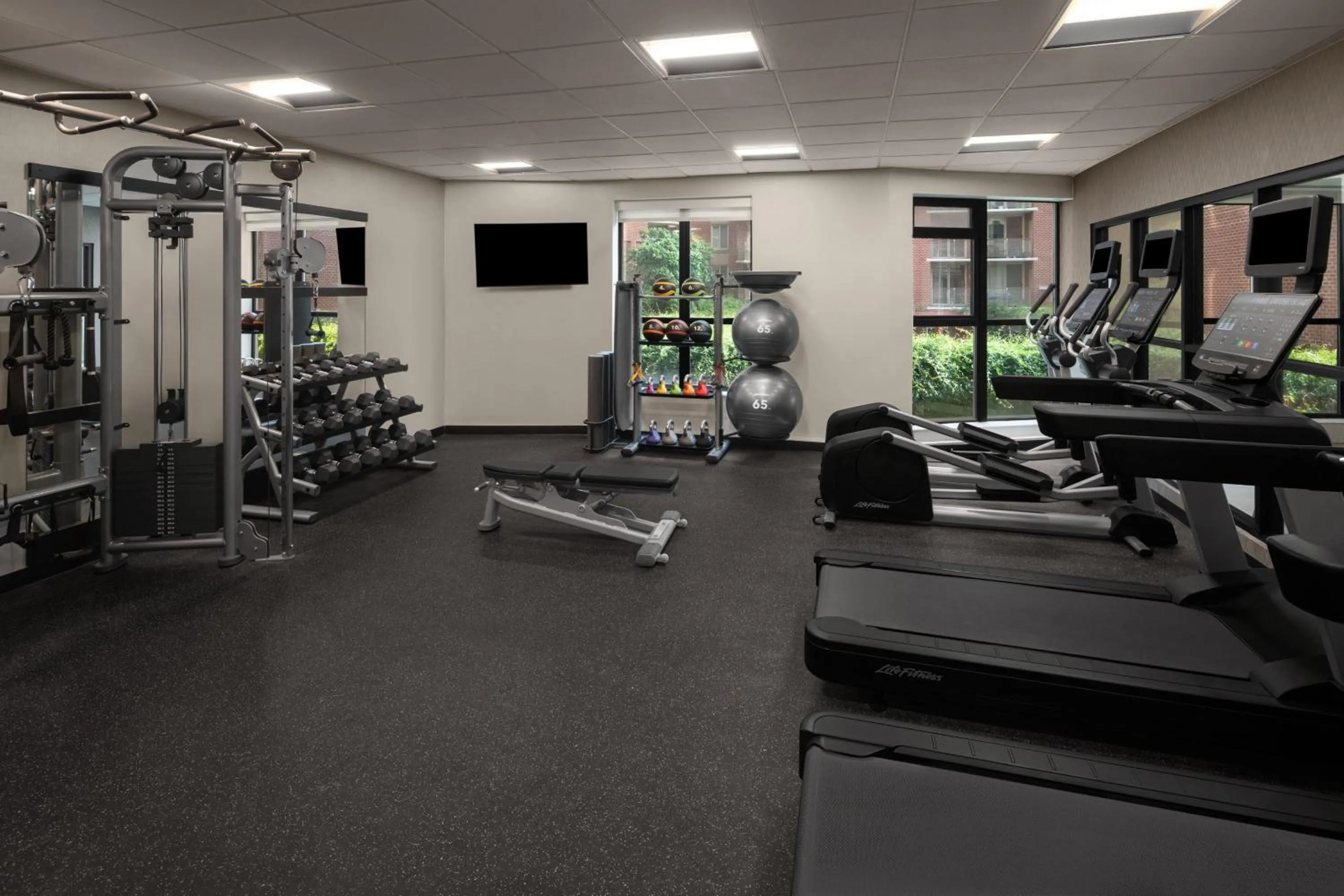 Fitness centre/facilities in Courtyard by Marriott Washington Capitol Hill/Navy Yard