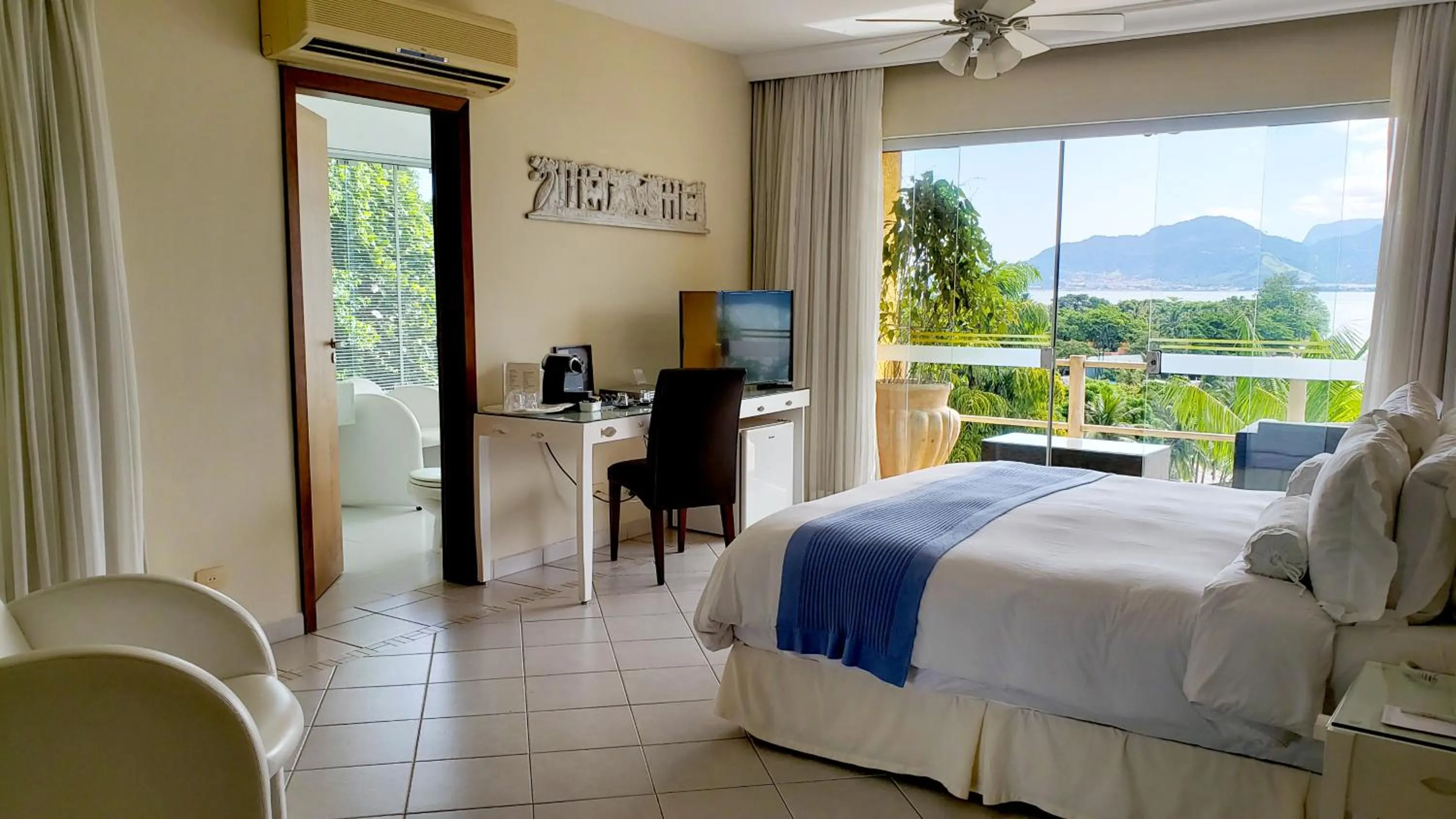 Photo of the whole room, Bed in Hotel Itapemar - Ilhabela