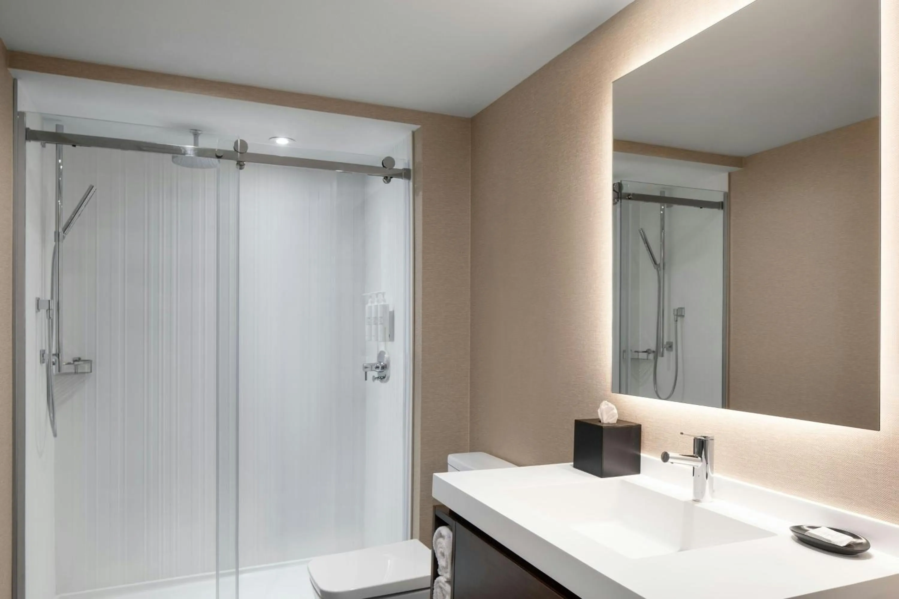 Photo of the whole room in AC Hotel by Marriott Old Montreal