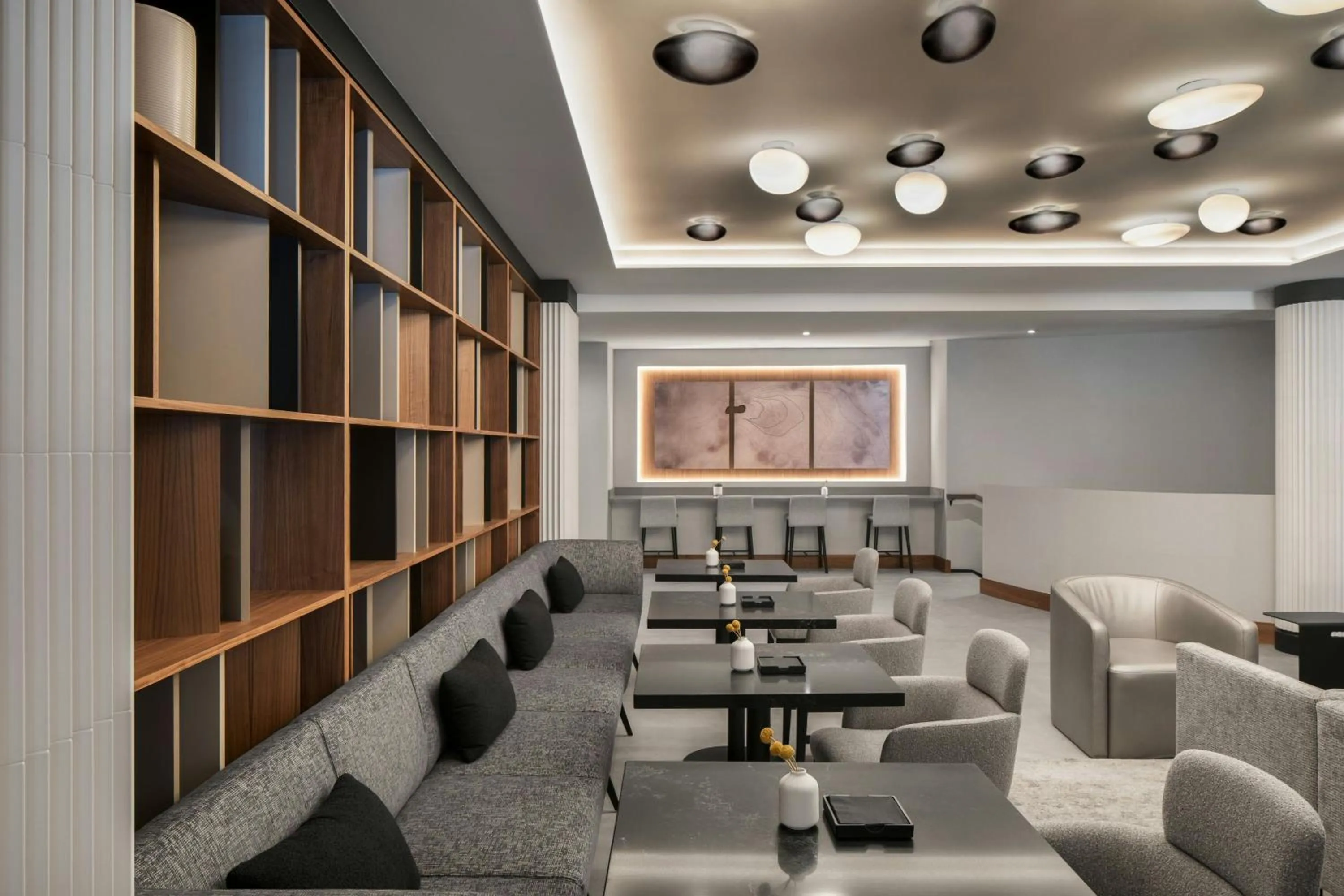 Restaurant/places to eat in AC Hotel by Marriott Old Montreal