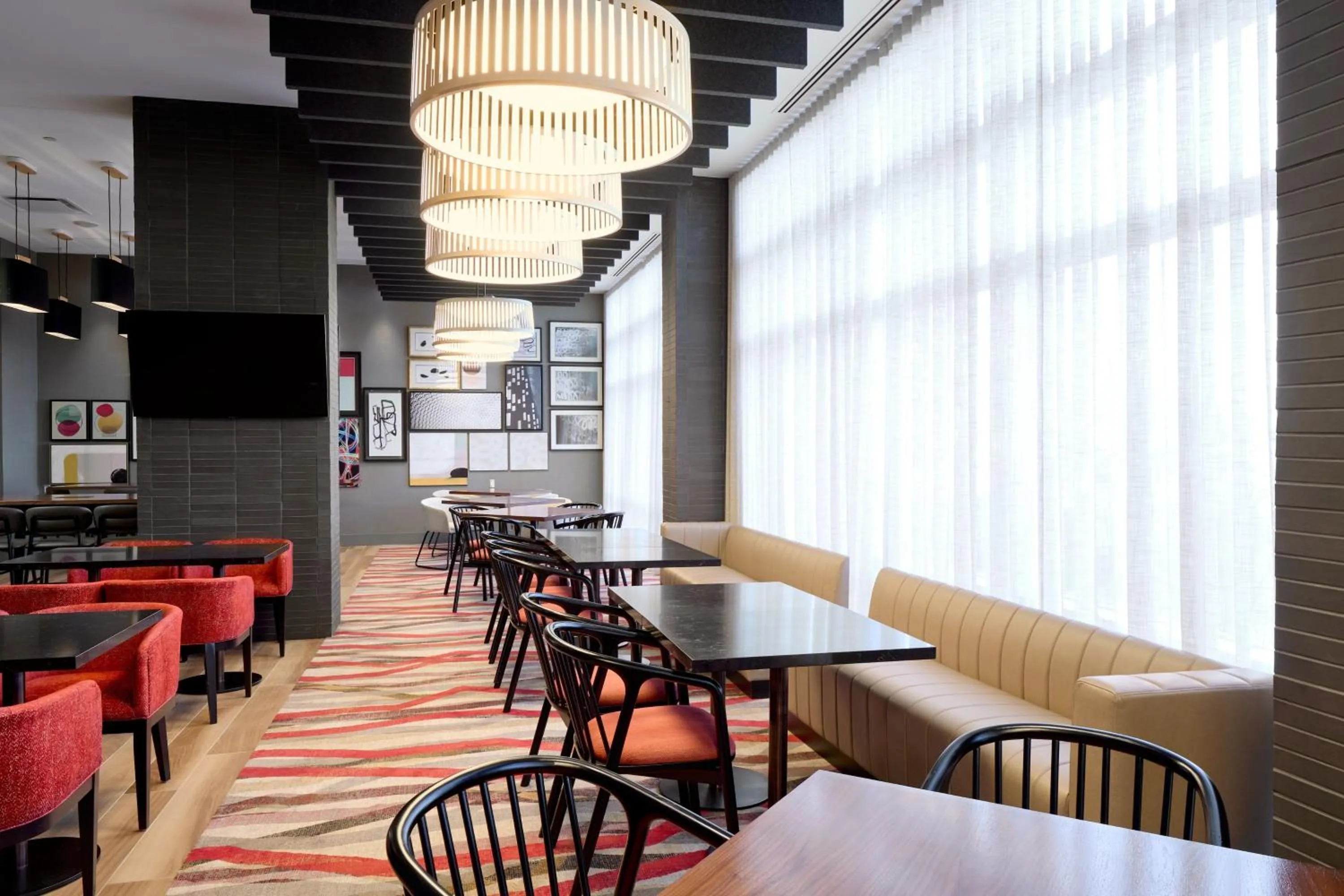 Restaurant/places to eat in Residence Inn by Marriott Montreal Airport