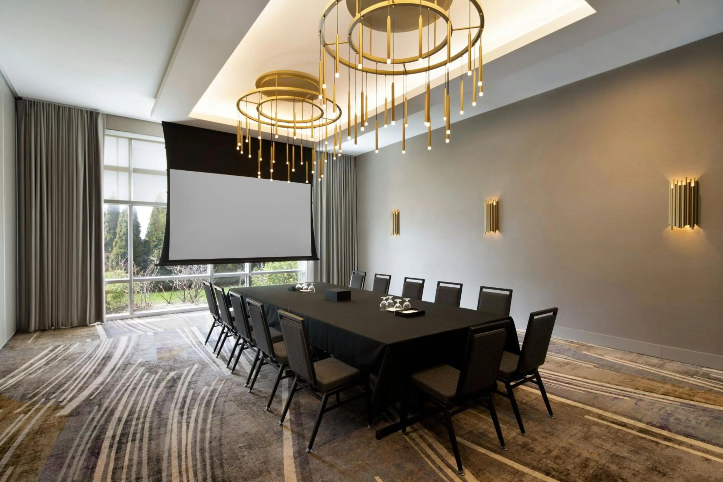 Meeting/conference room in Courtyard by Marriott Montreal Airport