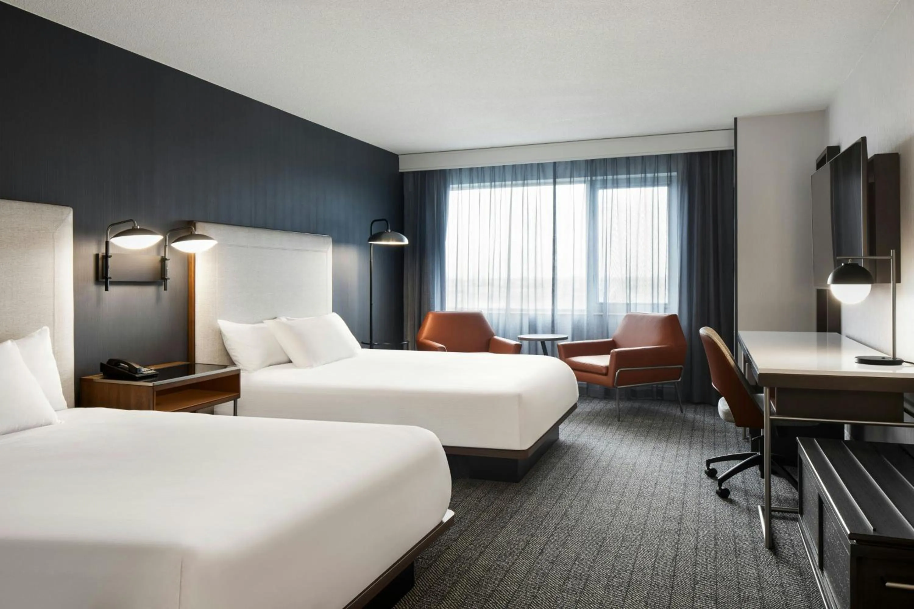 TV and multimedia, Bed in Courtyard by Marriott Montreal Airport